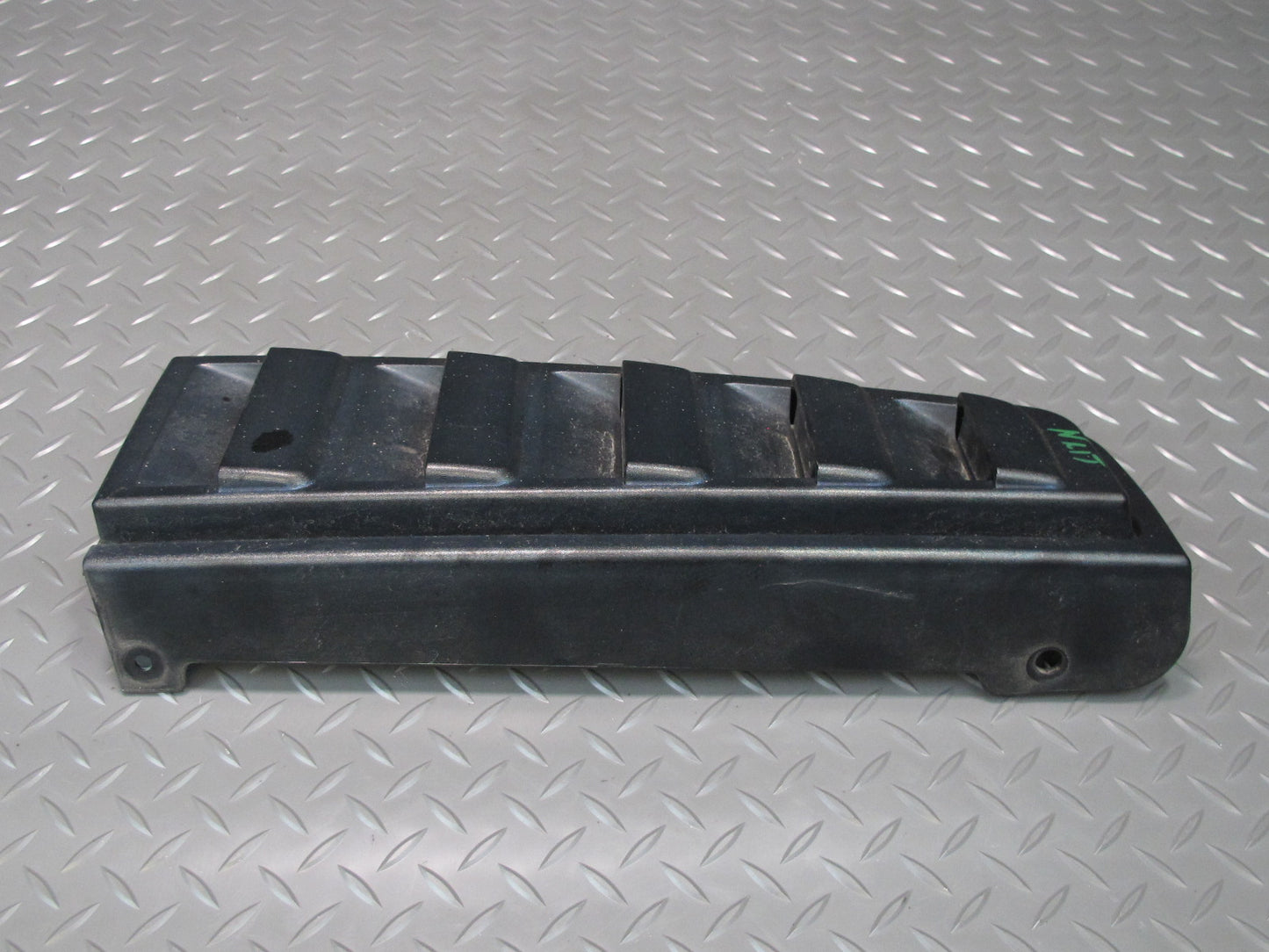 03-09 Hummer H2 Rear Left & Right Tail Light Upper Vent Grille Trim Applique Set