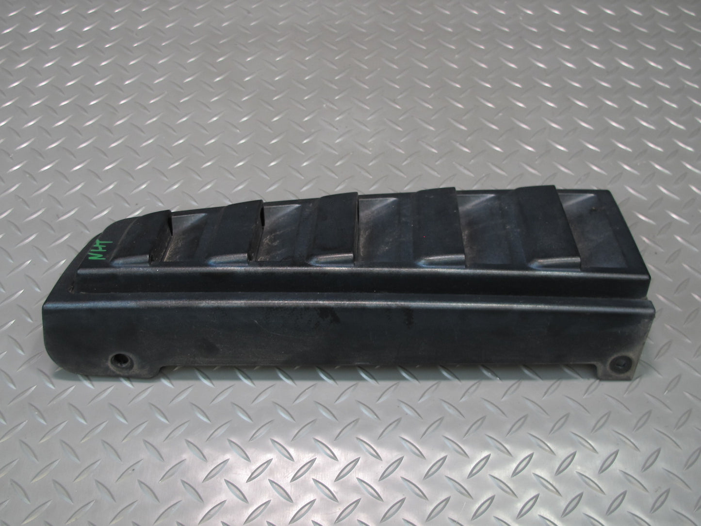 03-09 Hummer H2 Rear Left & Right Tail Light Upper Vent Grille Trim Applique Set