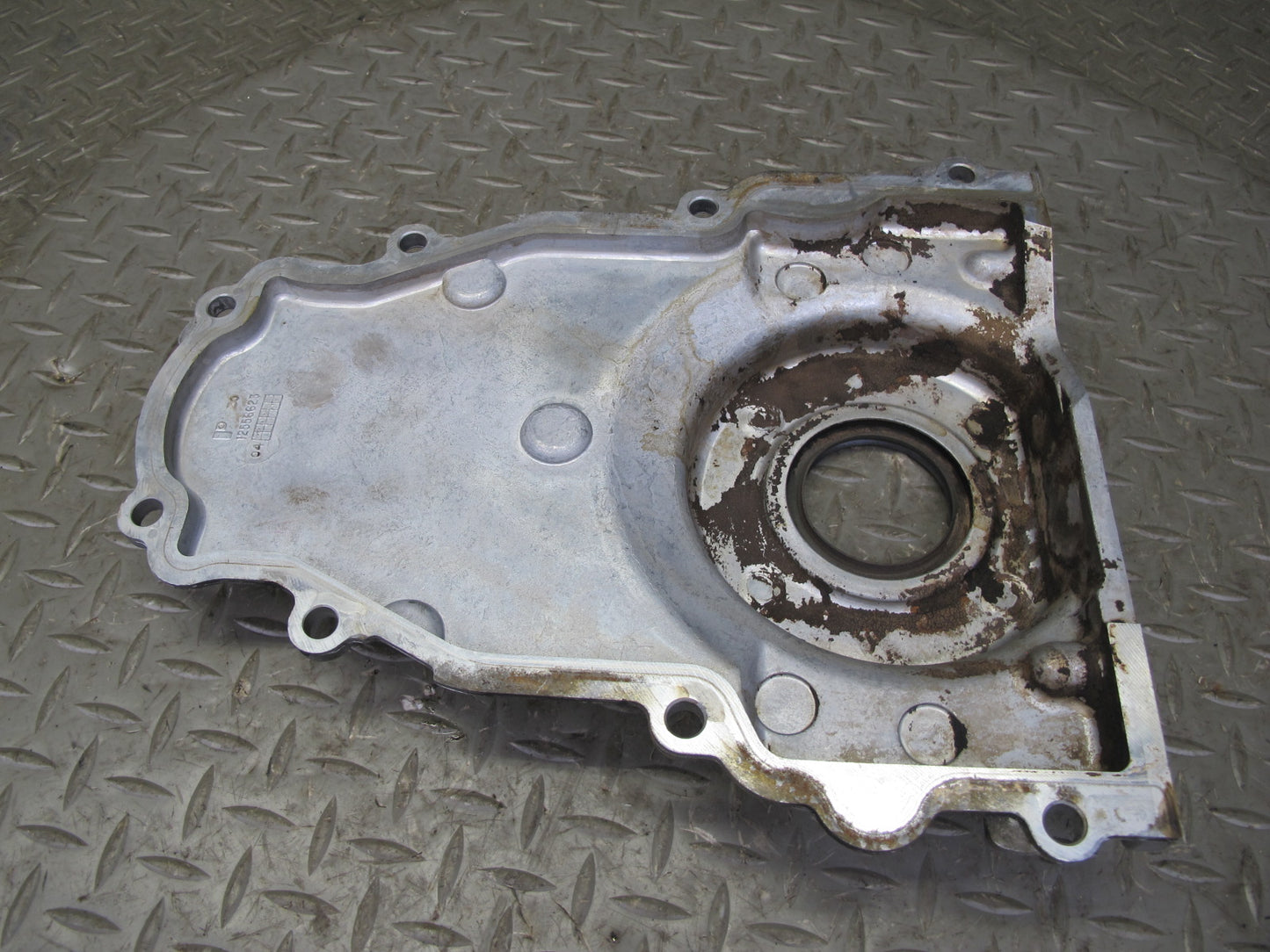 2003-2007 Hummer H2 6.0L Front Engine Motor Timing Plate Cover 12556623