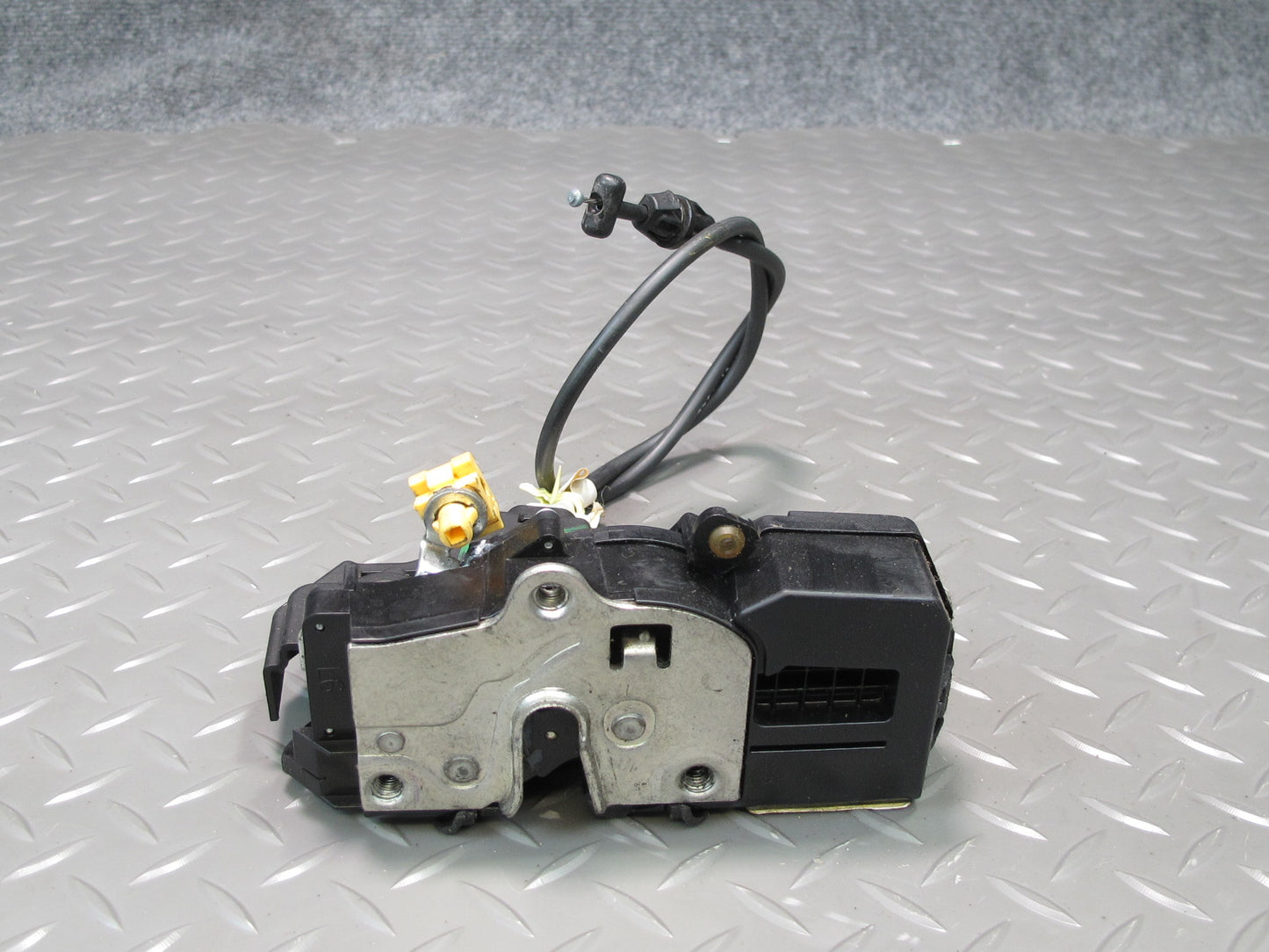 2008-2009 Hummer H2 Front Left Door Lock Latch Actuator