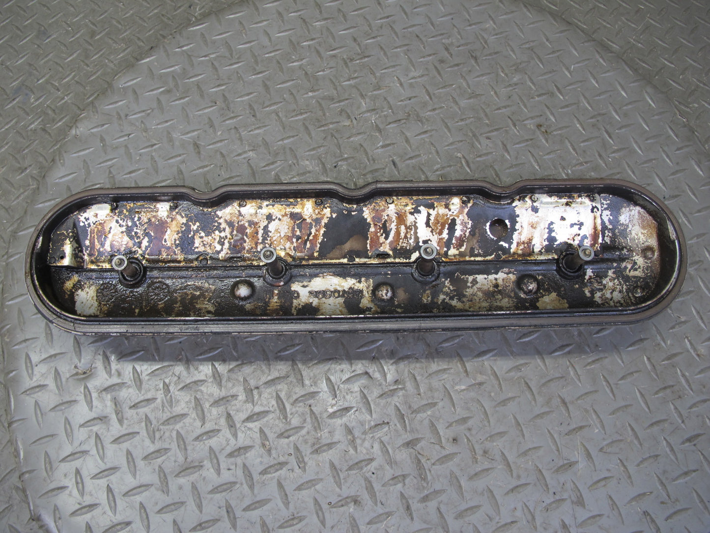 2003-2007 Hummer H2 6.0L Engine Right & Left Side Cylinder Head Valve 1COVER Set