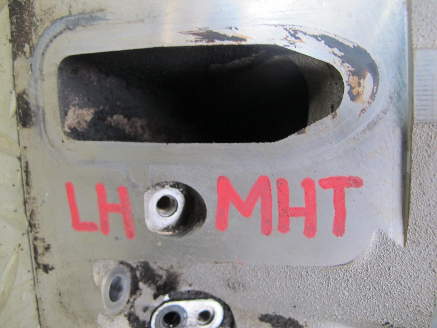 2003-2007 Hummer H2 6.0L LQ4 V8 Engine Motor Left Side Cylinder Head