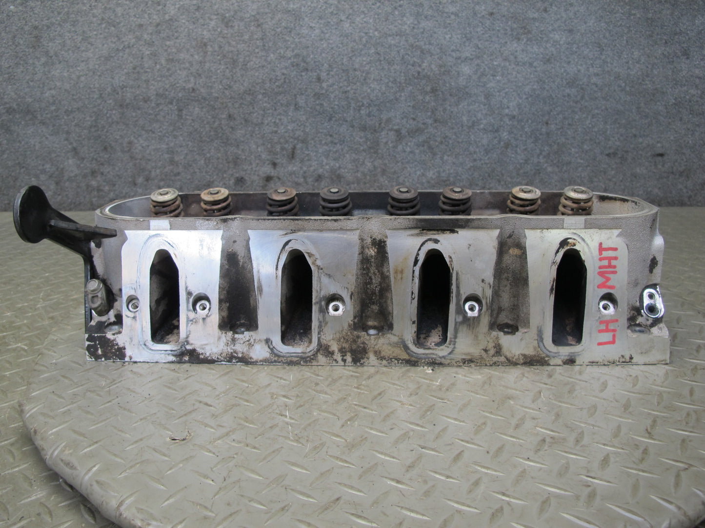 2003-2007 Hummer H2 6.0L LQ4 V8 Engine Motor Left Side Cylinder Head