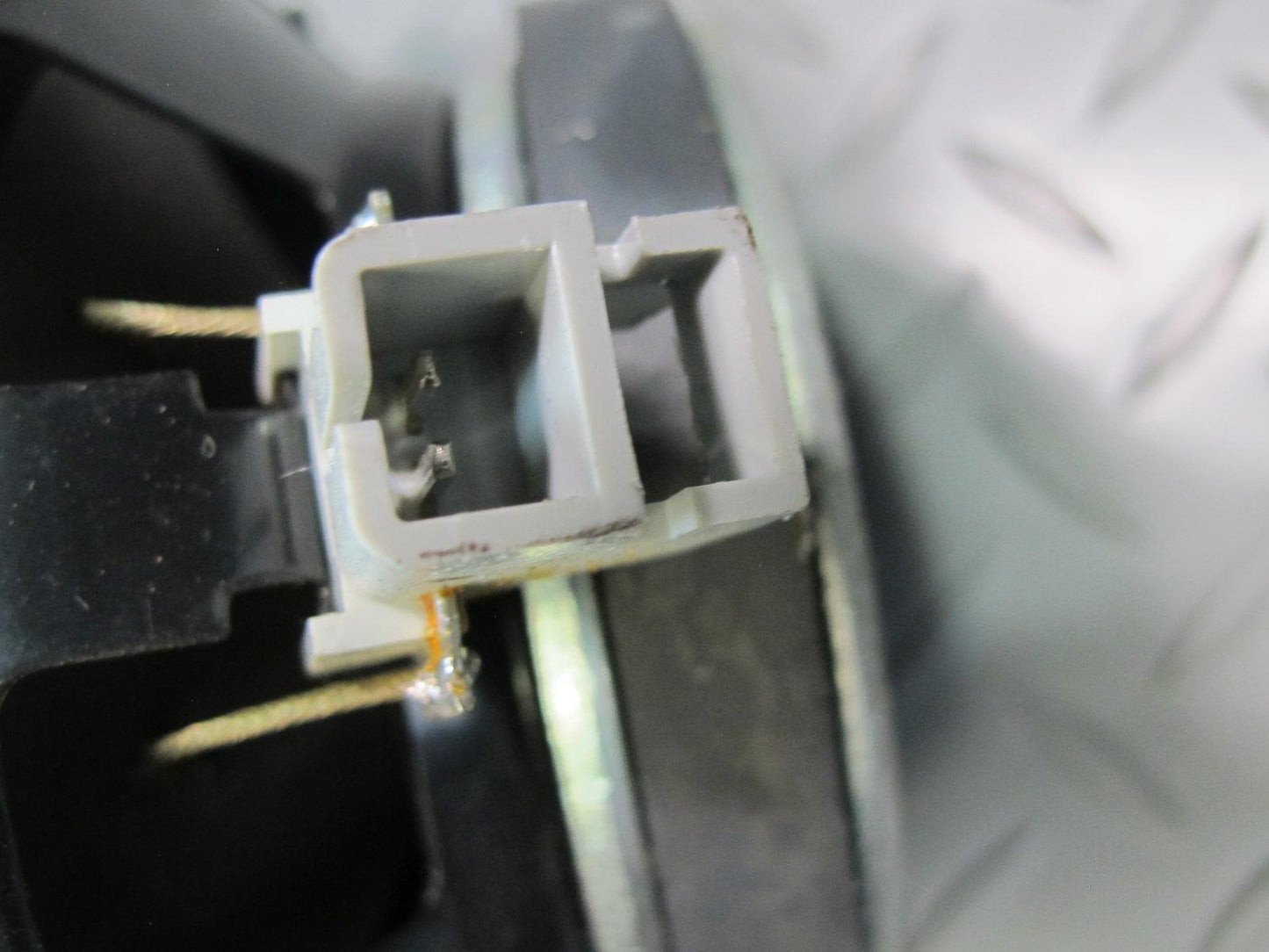 2008-2009 Hummer H2 Front or Rear Left & Right Door Audio Speaker Set of 2