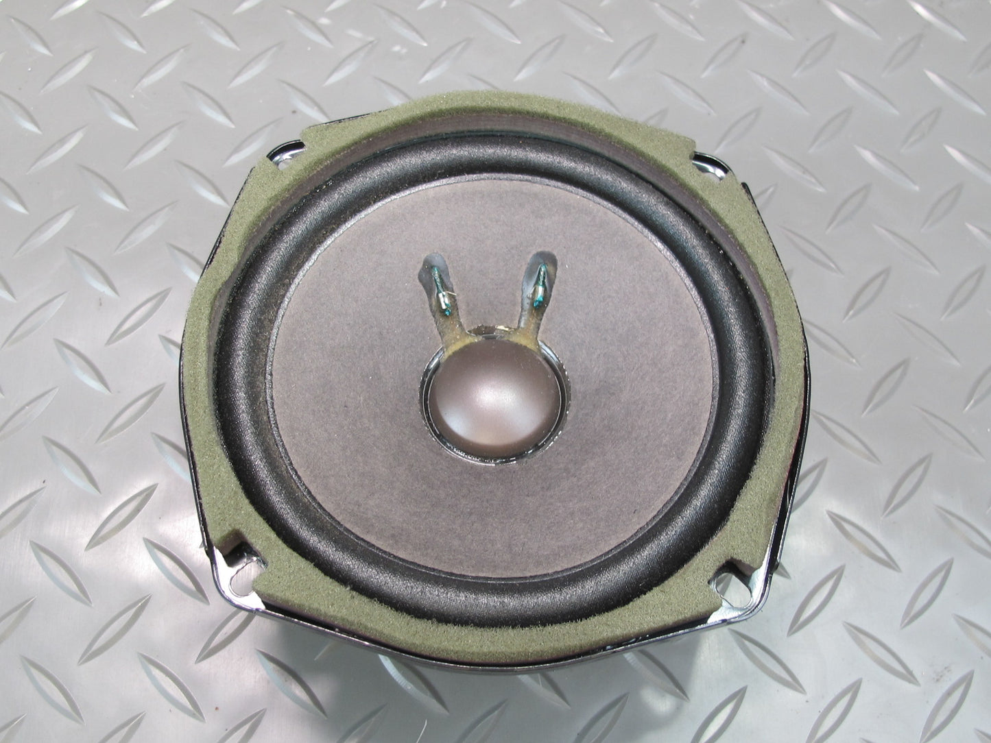 2008-2009 Hummer H2 Front or Rear Left & Right Door Audio Speaker Set of 2