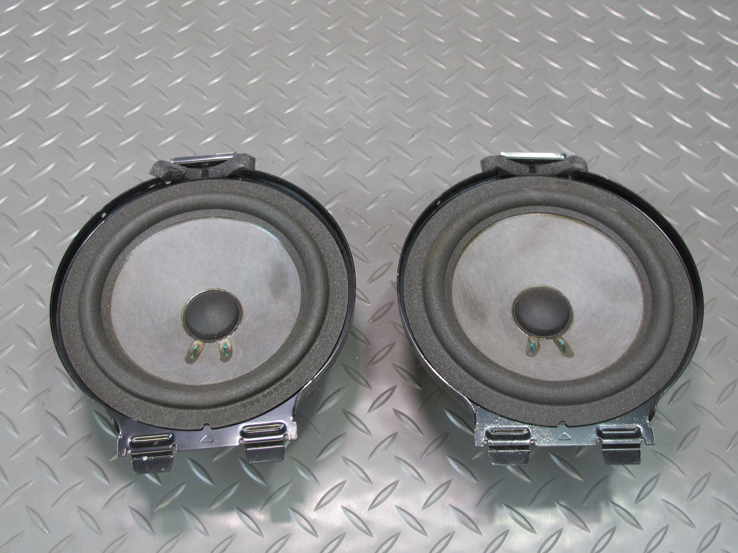 2008-2009 Hummer H2 Front Left & Right Door Audio Speaker Set of 2
