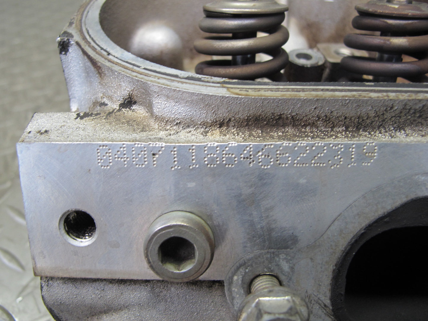 2003-2007 Hummer H2 6.0L LQ4 V8 Engine Motor Right Side Cylinder Head