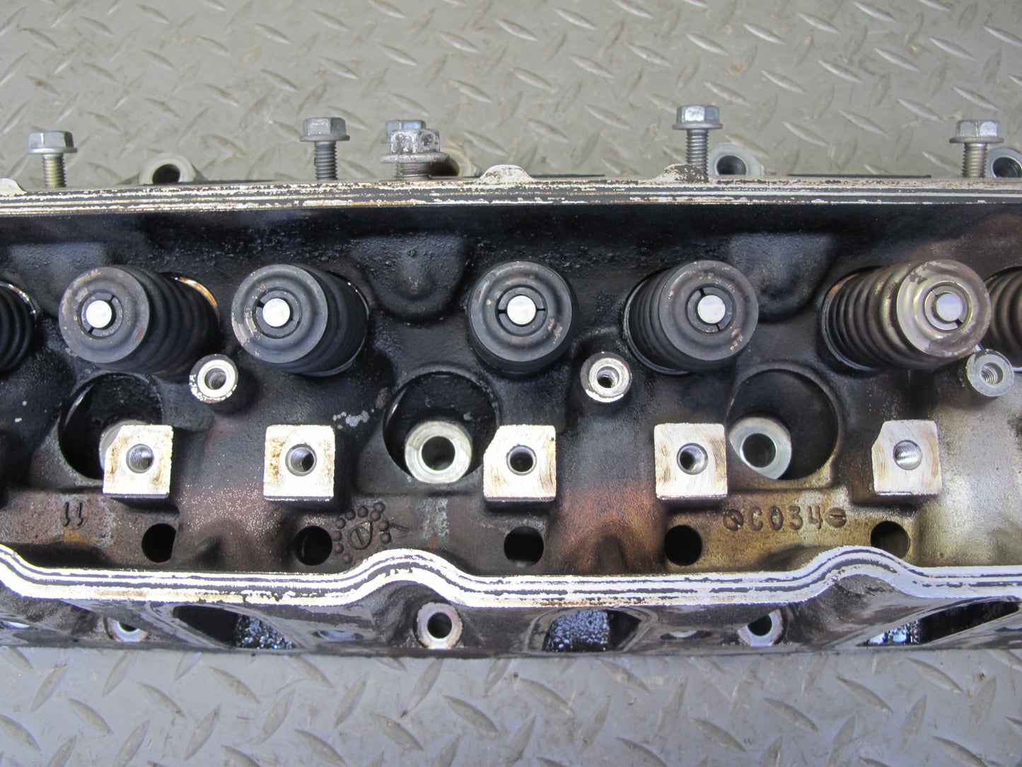 2003-2007 Hummer H2 6.0L LQ4 V8 Engine Motor Right Side Cylinder Head