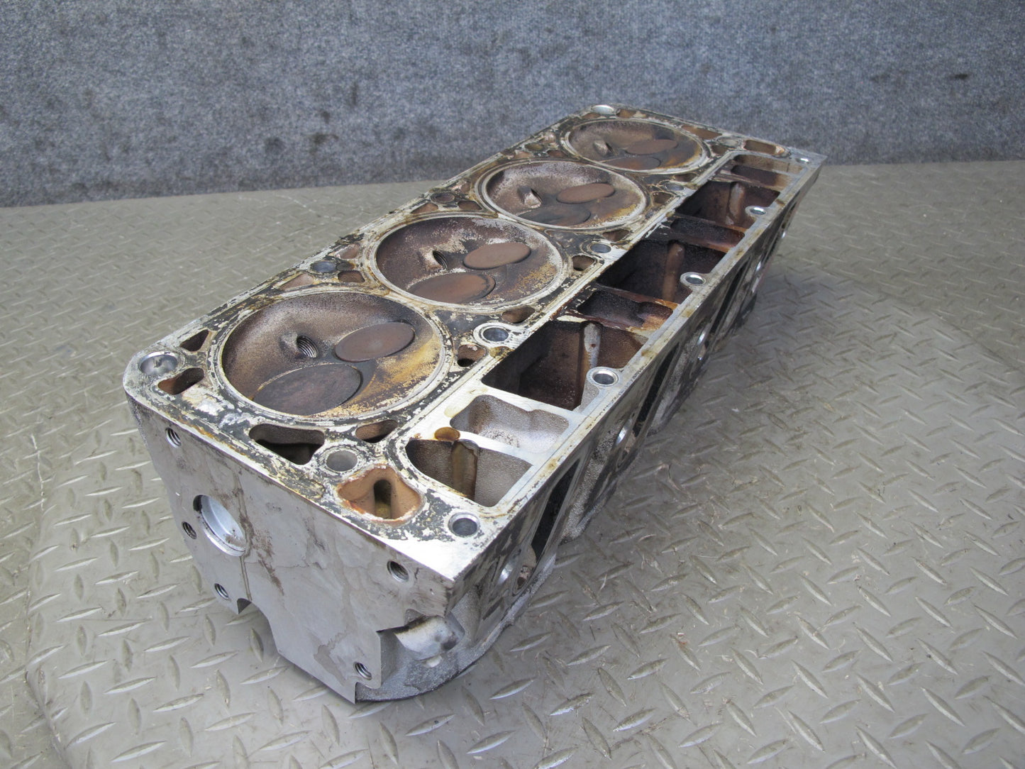2003-2007 Hummer H2 6.0L LQ4 V8 Engine Motor Right Side Cylinder Head