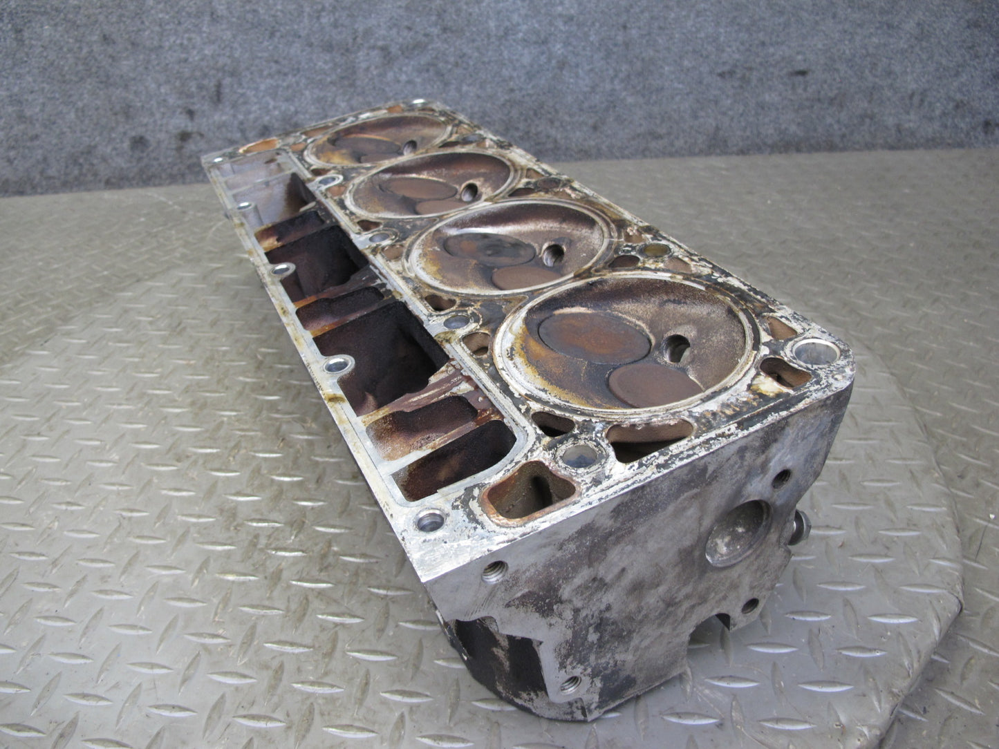 2003-2007 Hummer H2 6.0L LQ4 V8 Engine Motor Right Side Cylinder Head