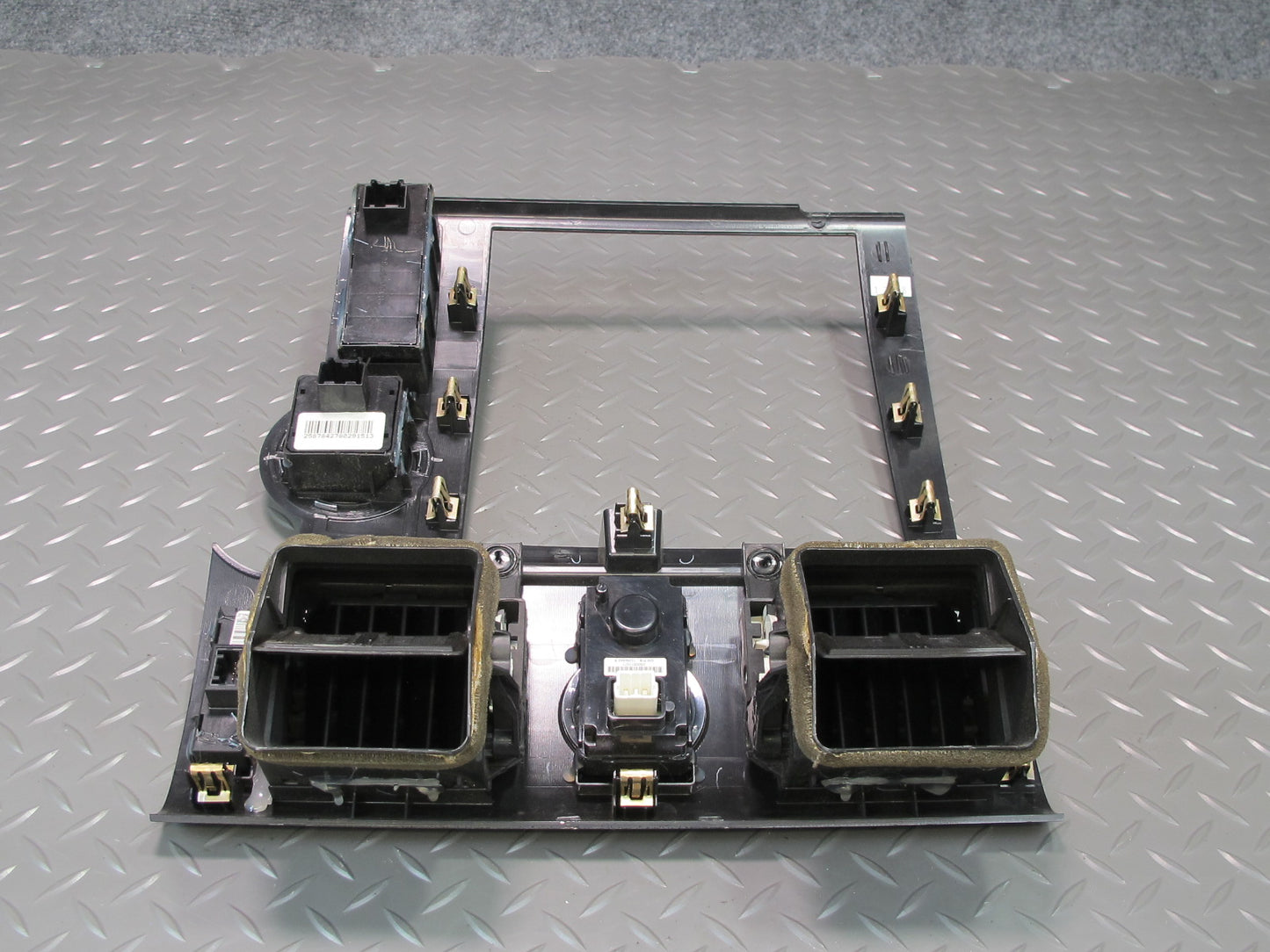 2008-2009 Hummer H2 Dash Center Air Vent Panel Radio Trim w Switches