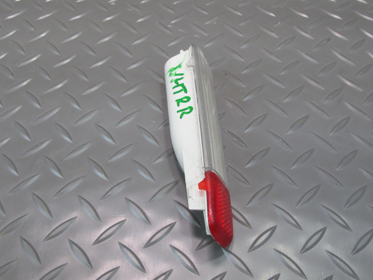 2008-2009 Hummer H2 Rear Right Door Courtesy Interior Light Lamp