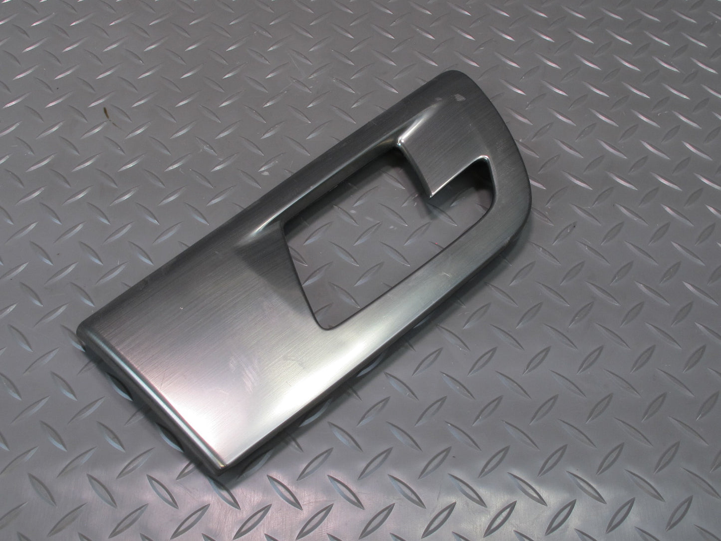 2008-2009 Hummer H2 Rear Right Door Interior Handle Trim Bezel Cover Panel