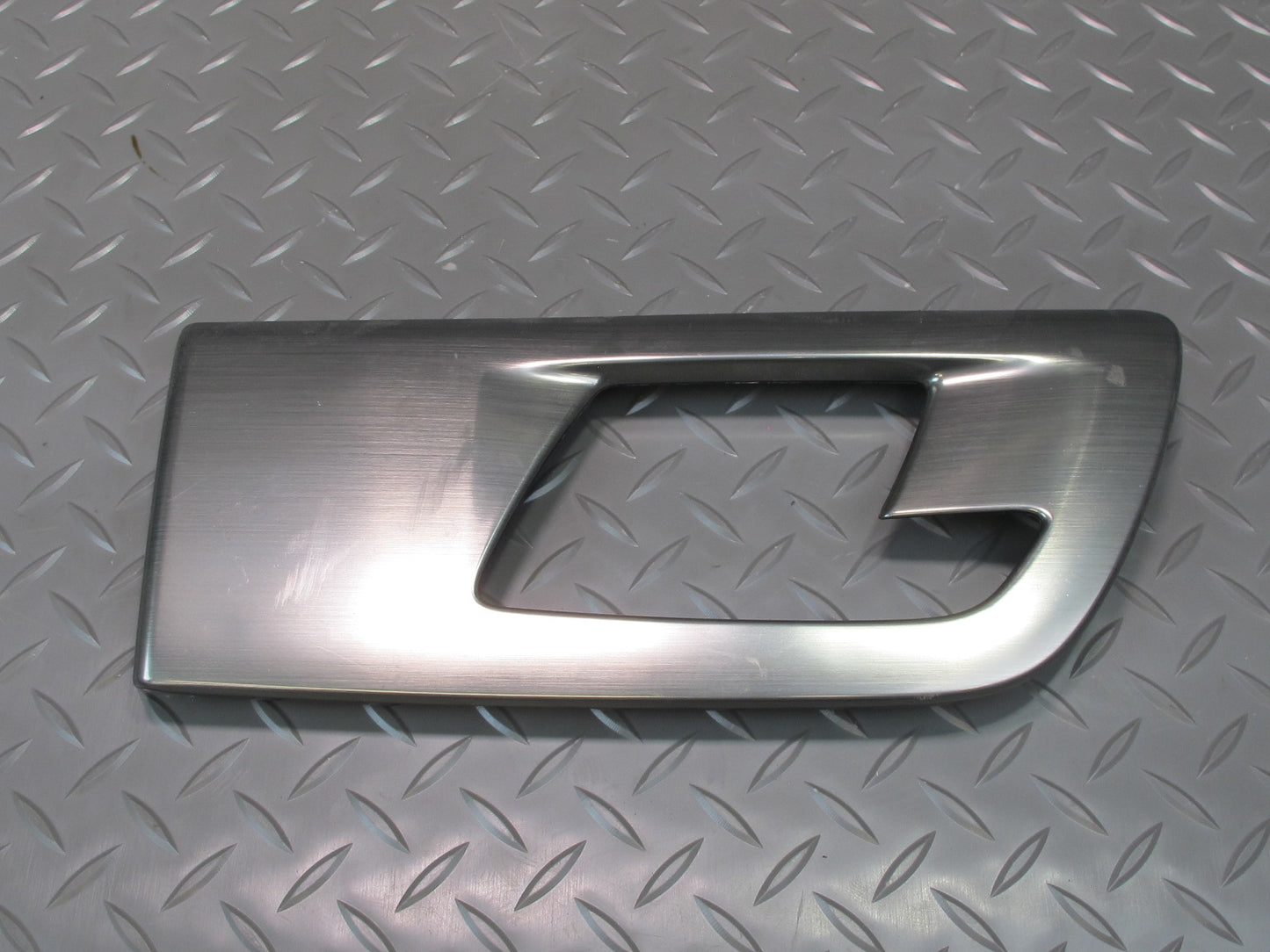 2008-2009 Hummer H2 Rear Right Door Interior Handle Trim Bezel Cover Panel