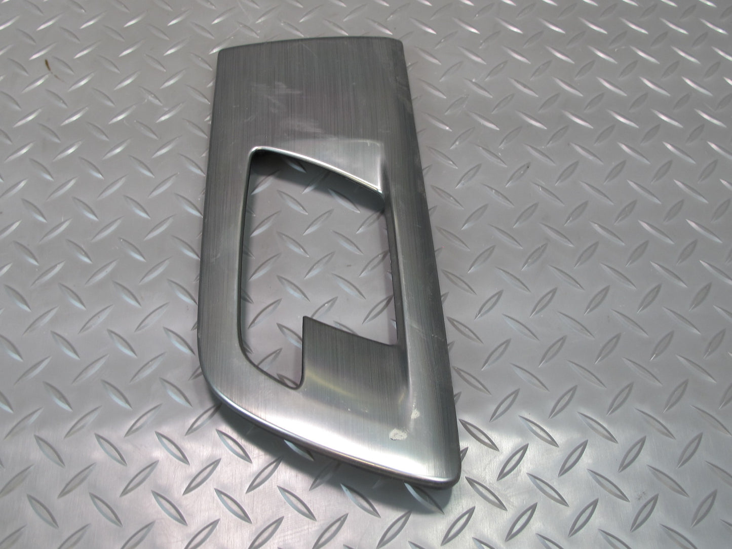 2008-2009 Hummer H2 Rear Right Door Interior Handle Trim Bezel Cover Panel