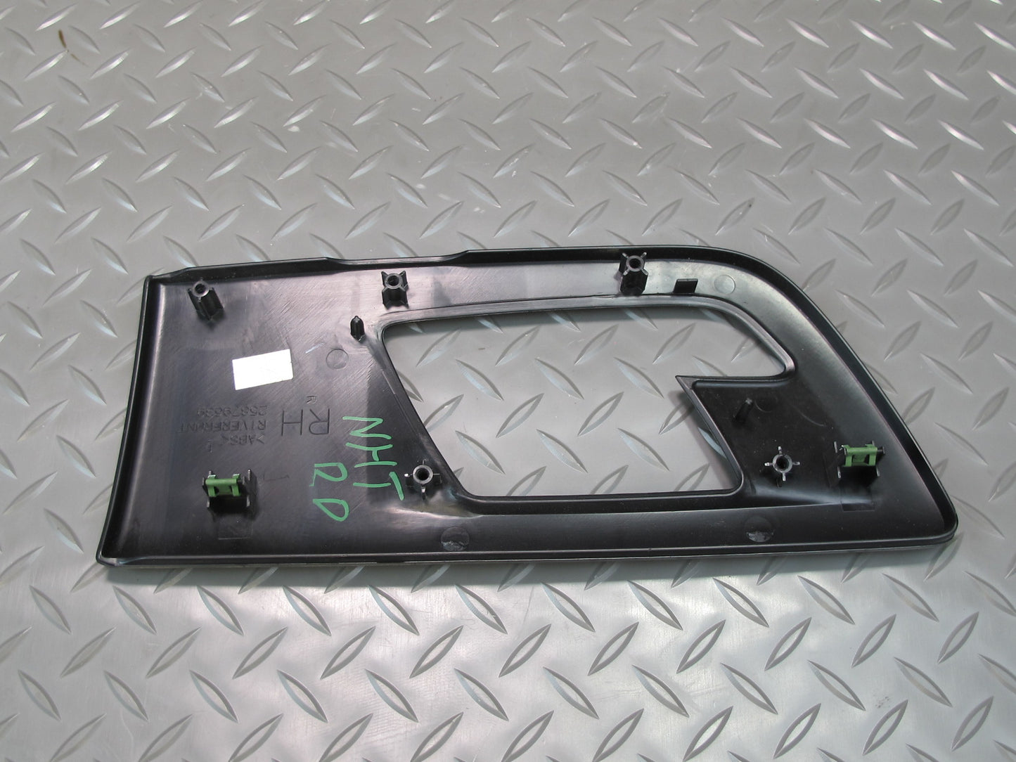 2008-2009 Hummer H2 Rear Right Door Interior Handle Trim Bezel Cover Panel