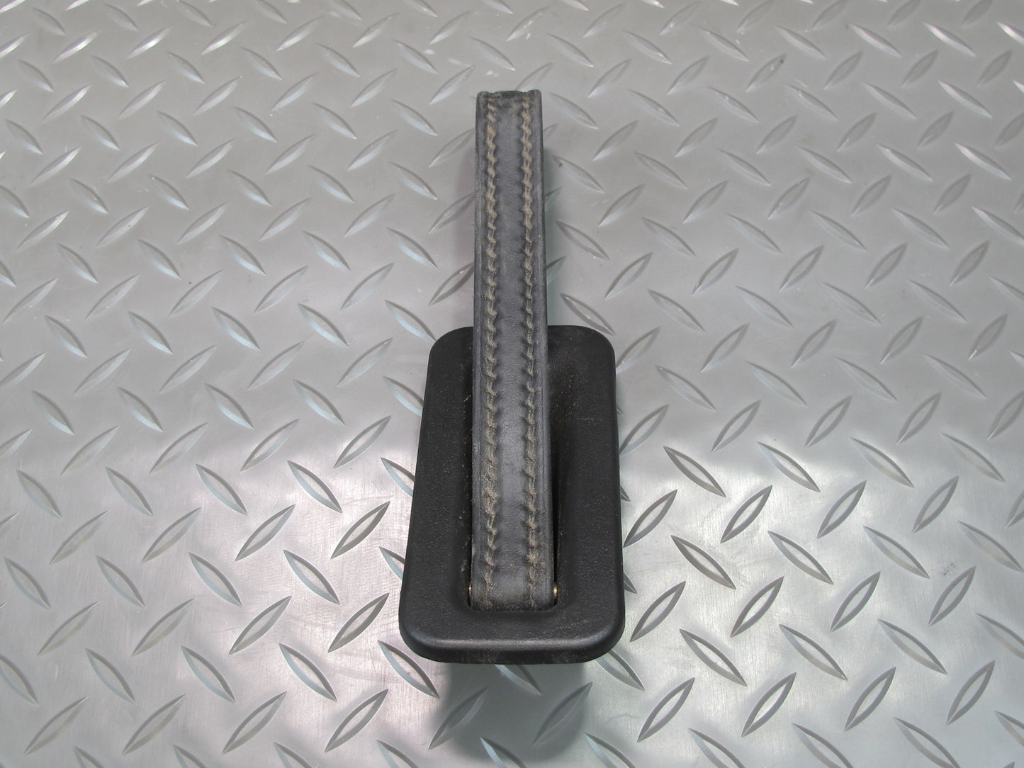 2008-2009 Hummer H2 Rear Liftgate Tailgate Strap Grab Handle