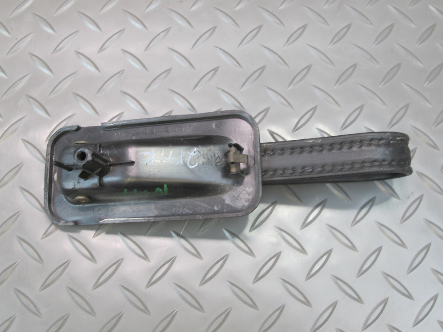 2008-2009 Hummer H2 Rear Liftgate Tailgate Strap Grab Handle