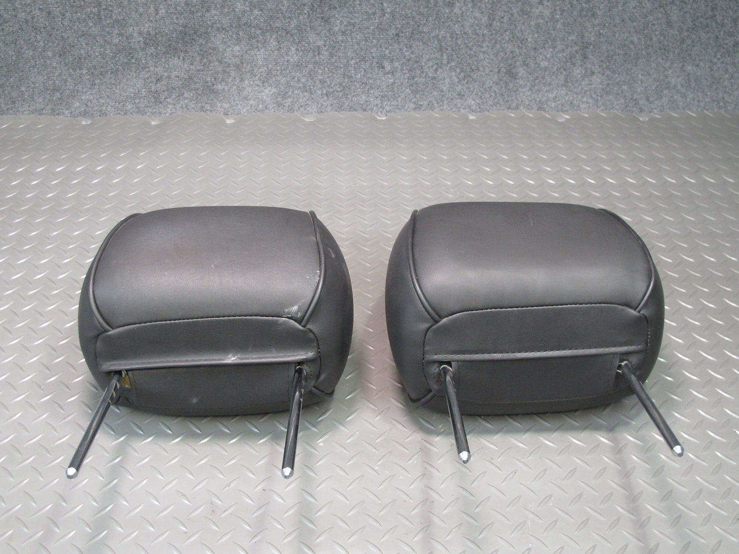 2008-2009 Hummer H2 Front Left & Right Seat Leather Headrest Set of 2 Black