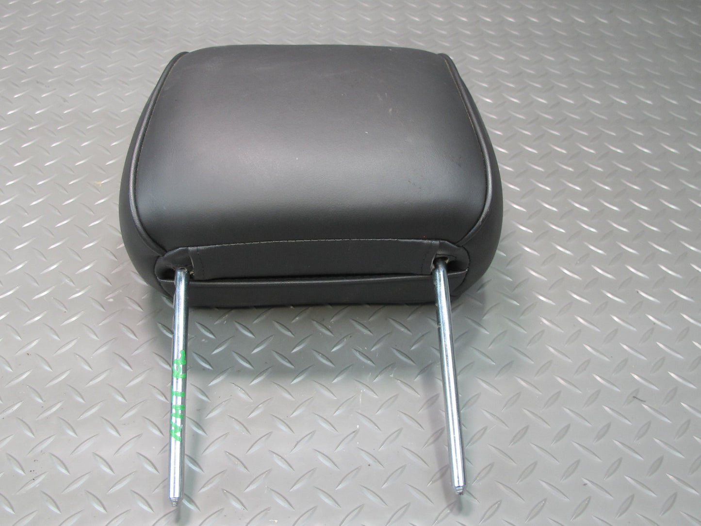 2008-2009 Hummer H2 Front Left & Right Seat Leather Headrest Set of 2 Black