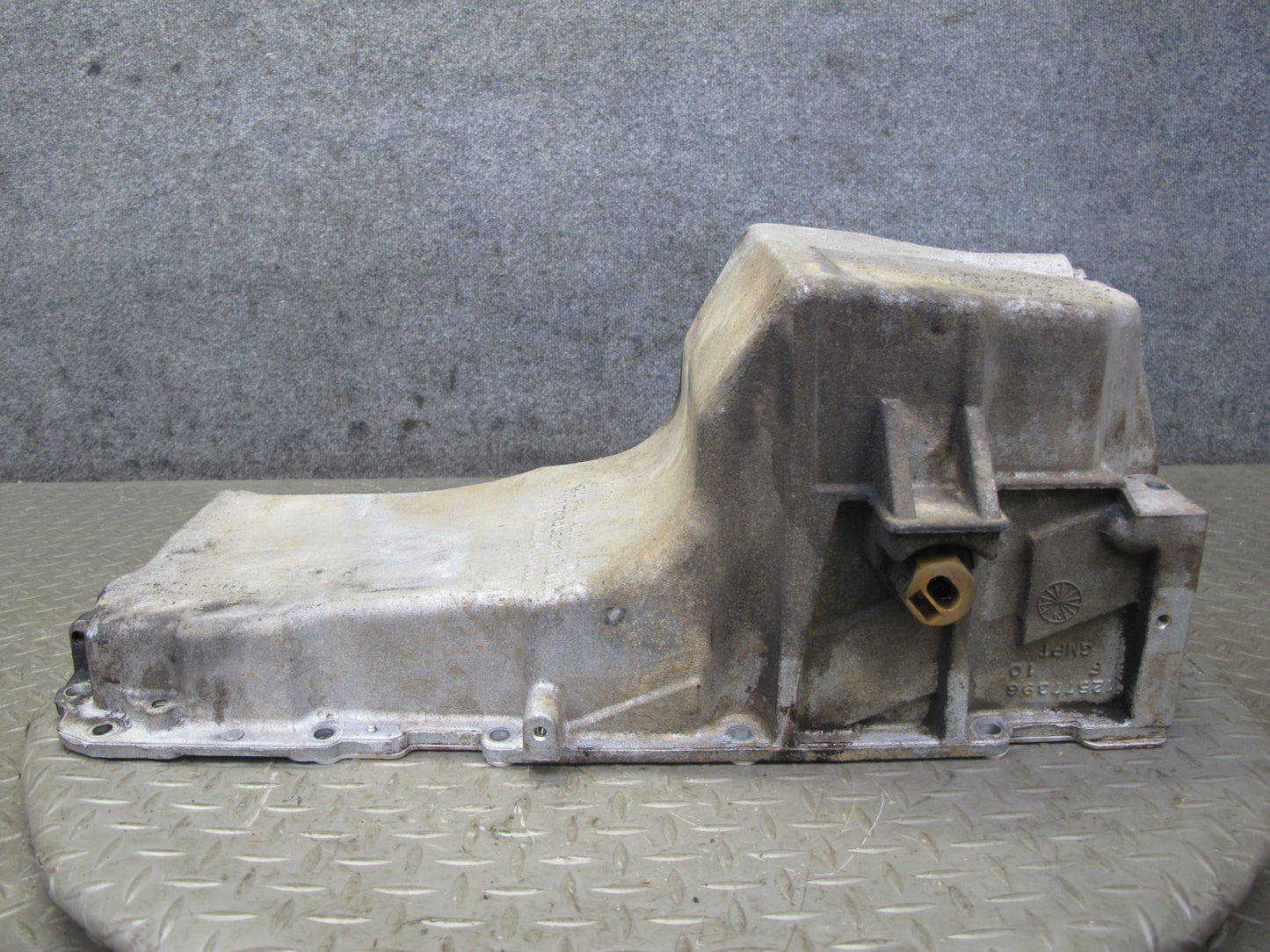 2003-2007 Hummer H2 6.0L Engine Motor Lower Oil Pan 12577396