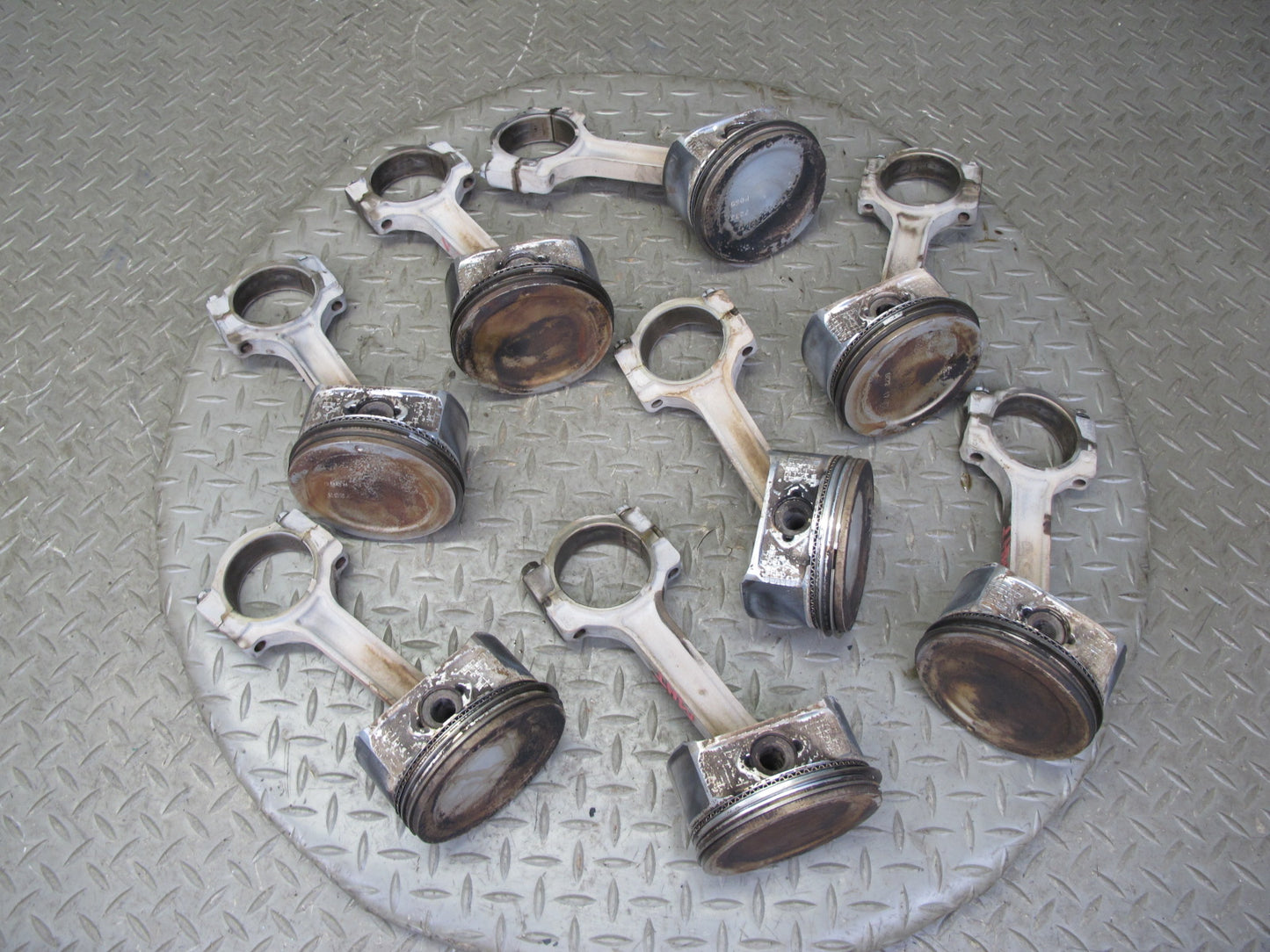 2003-2007 Hummer H2 6.0L LQ4 V8 Engine Piston Connecting Rod Set of 8