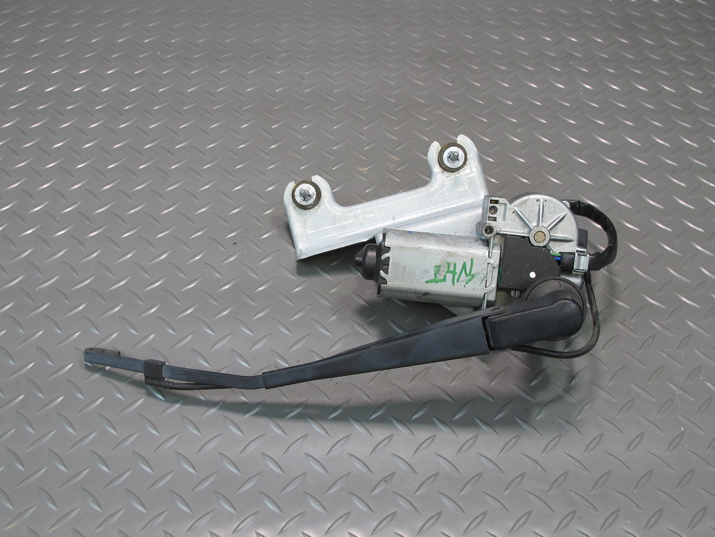 2008-2009 Hummer H2 Rear Tailgate Liftgate Wiper Motor w Arm 15248351
