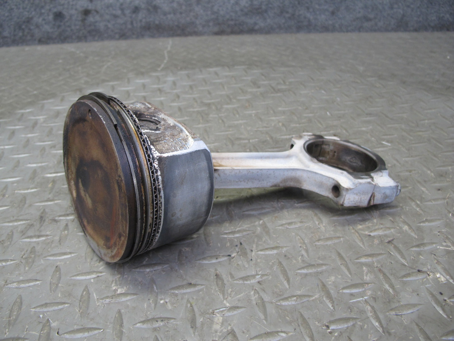 2003-2007 Hummer H2 6.0L LQ4 V8 Engine Piston Connecting Rod Set of 8