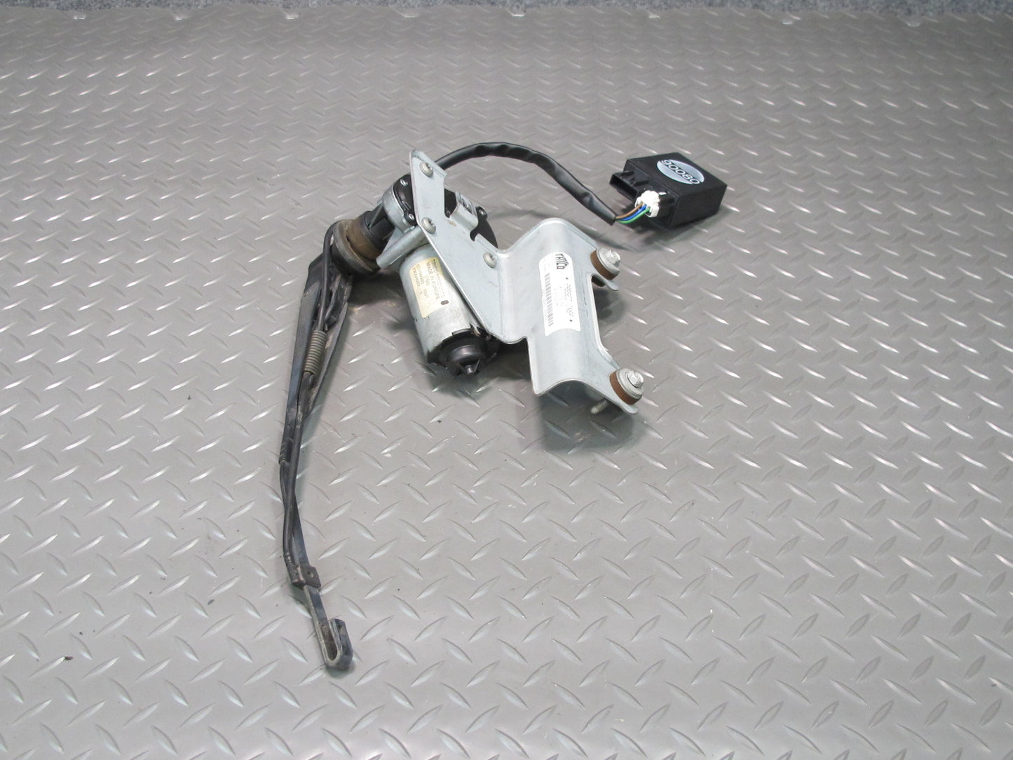 2008-2009 Hummer H2 Rear Tailgate Liftgate Wiper Motor w Arm 15248351