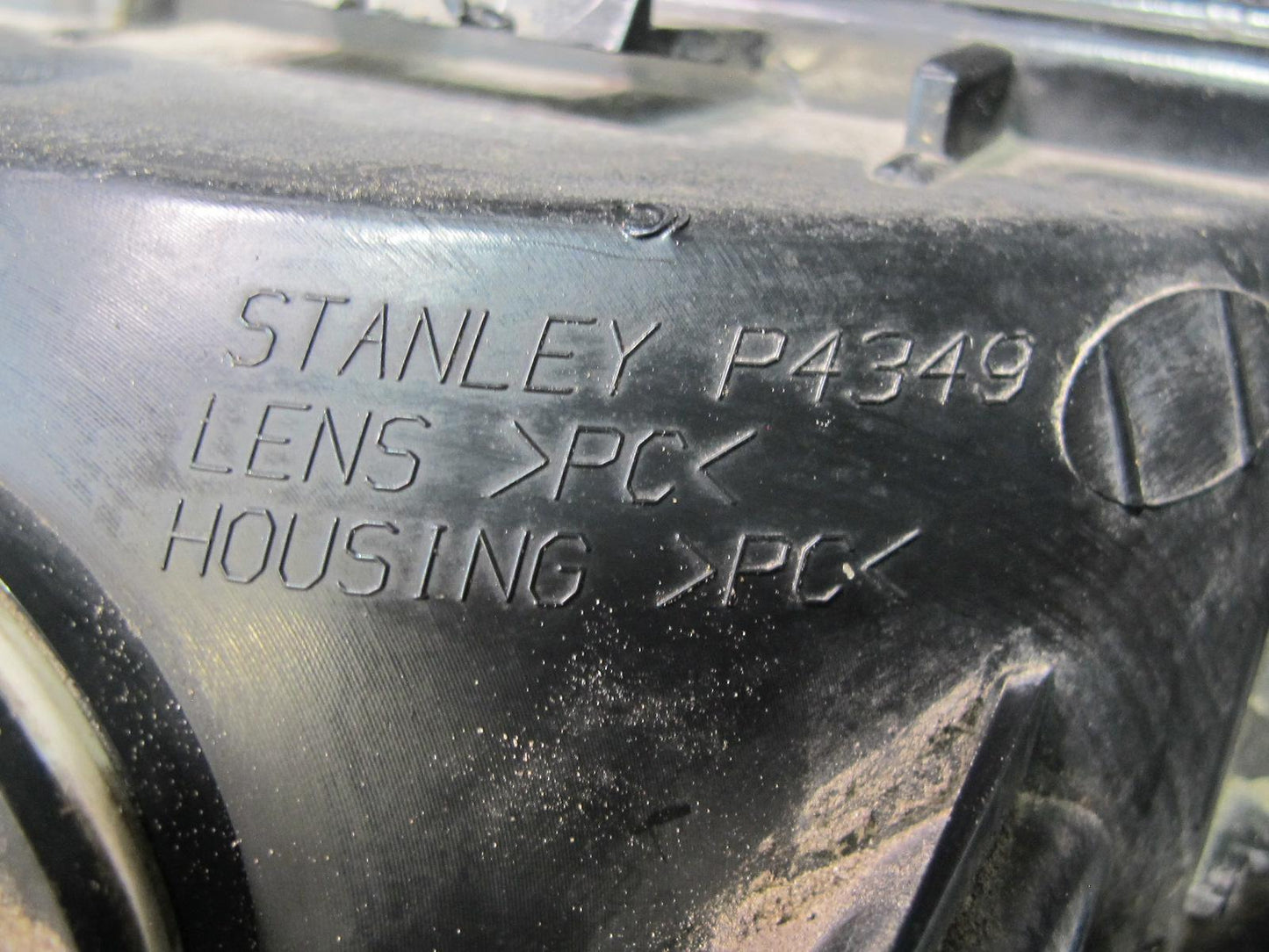 2008-2009 Hummer H2 Rear Left & Right Bumper Fog Light Lamp Set of 2