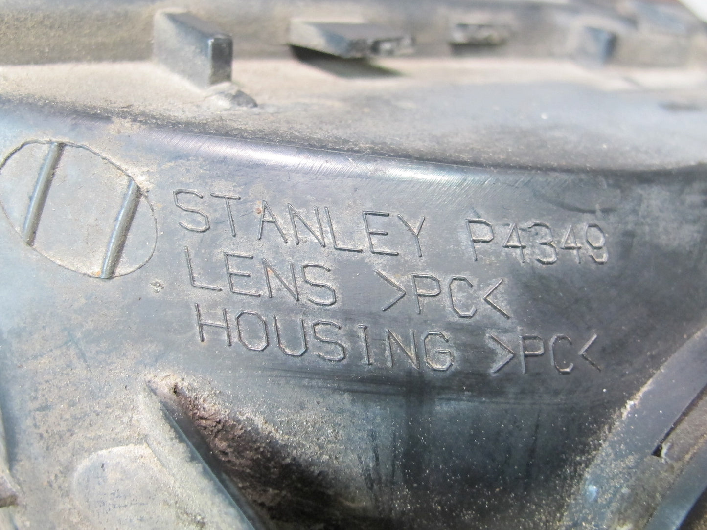 2008-2009 Hummer H2 Rear Left & Right Bumper Fog Light Lamp Set of 2