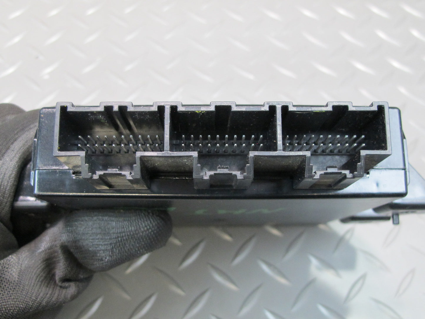 2008-2009 Hummer H2 Front Left Seat Control Module 10377258