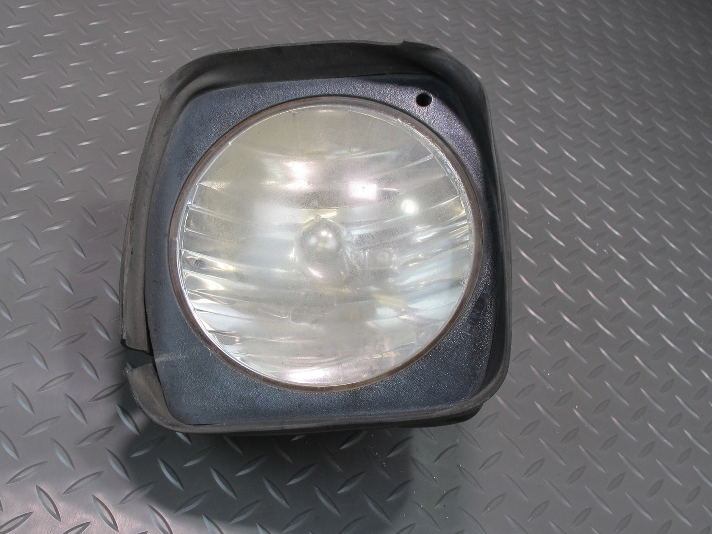 2003-2009 Hummer H2 Front Left & Right Headlight Lamp Set of 2