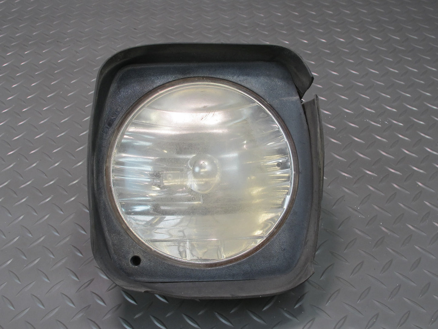 2003-2009 Hummer H2 Front Left & Right Headlight Lamp Set of 2