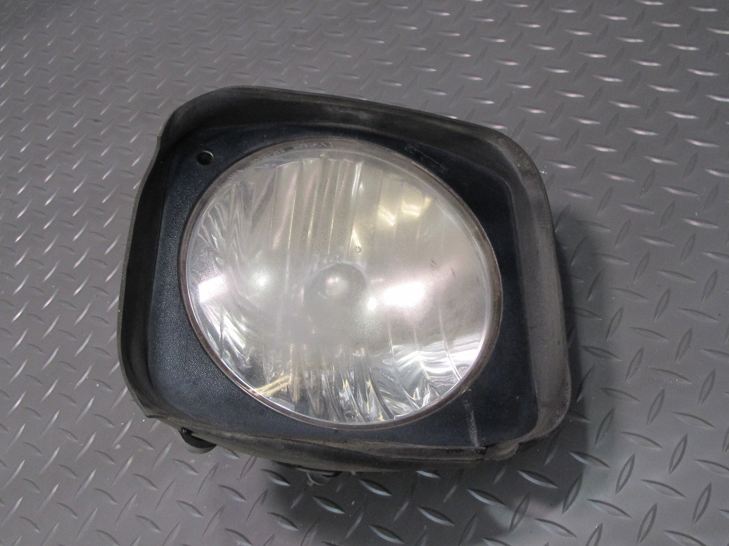 2003-2009 Hummer H2 Front Left & Right Headlight Lamp Set of 2