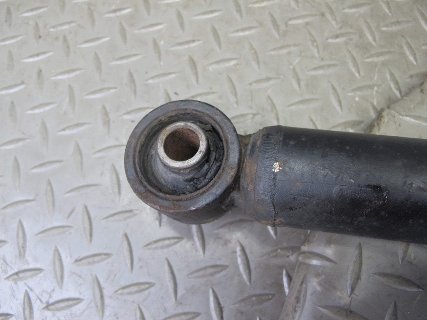 98-00 Lexus UCF20L LS400 Set of 2 Rear Left & Right Strut Shock Absorber OEM