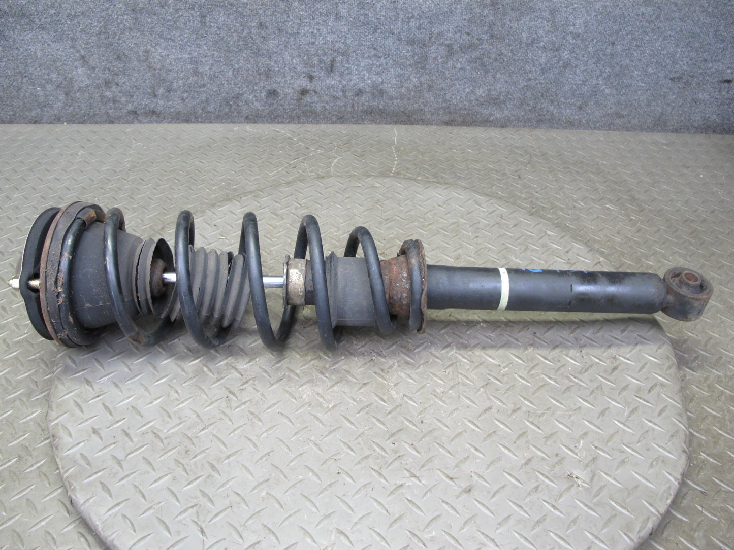 98-00 Lexus UCF20L LS400 Set of 2 Rear Left & Right Strut Shock Absorber OEM