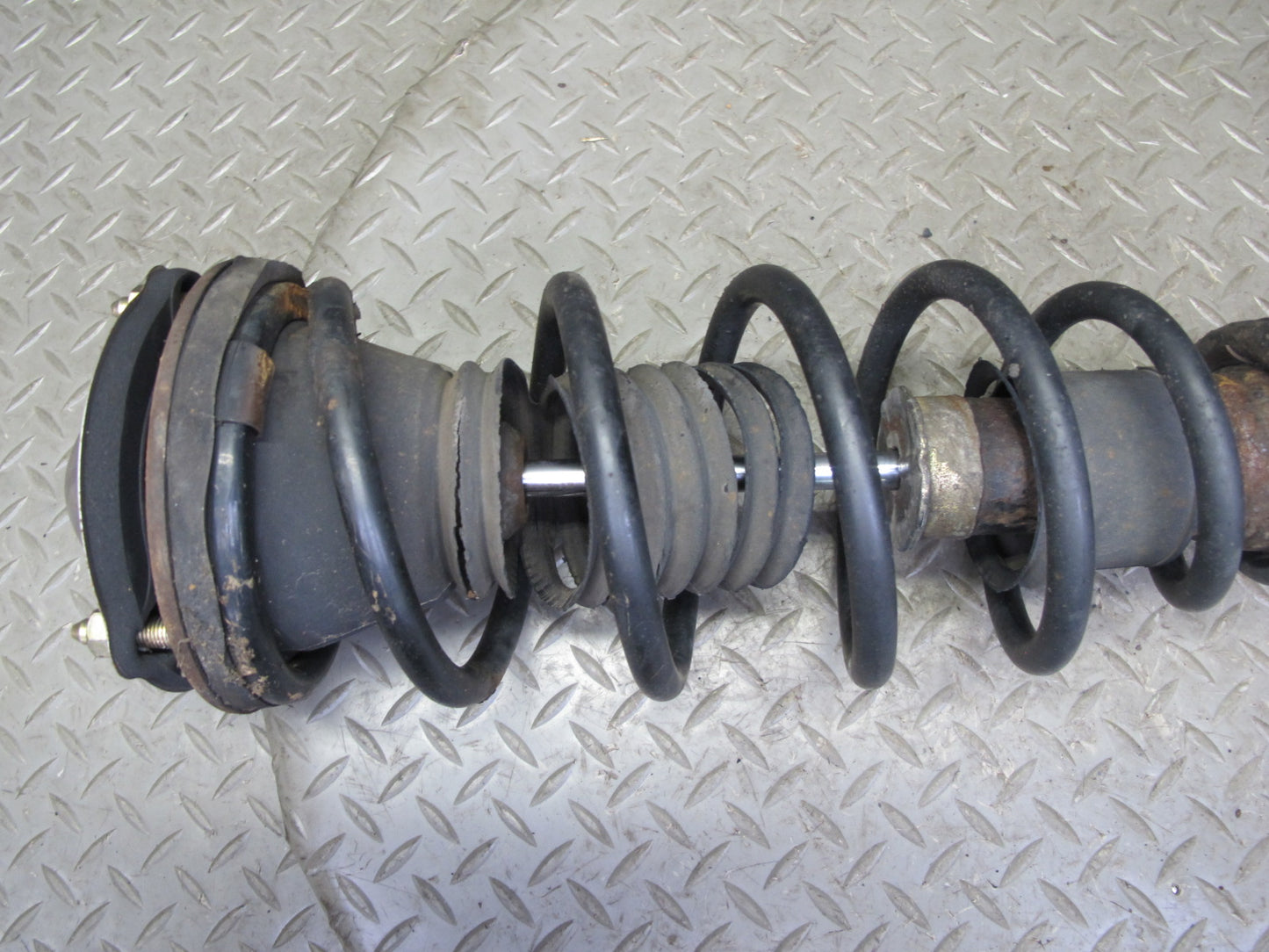 98-00 Lexus UCF20L LS400 Set of 2 Rear Left & Right Strut Shock Absorber OEM