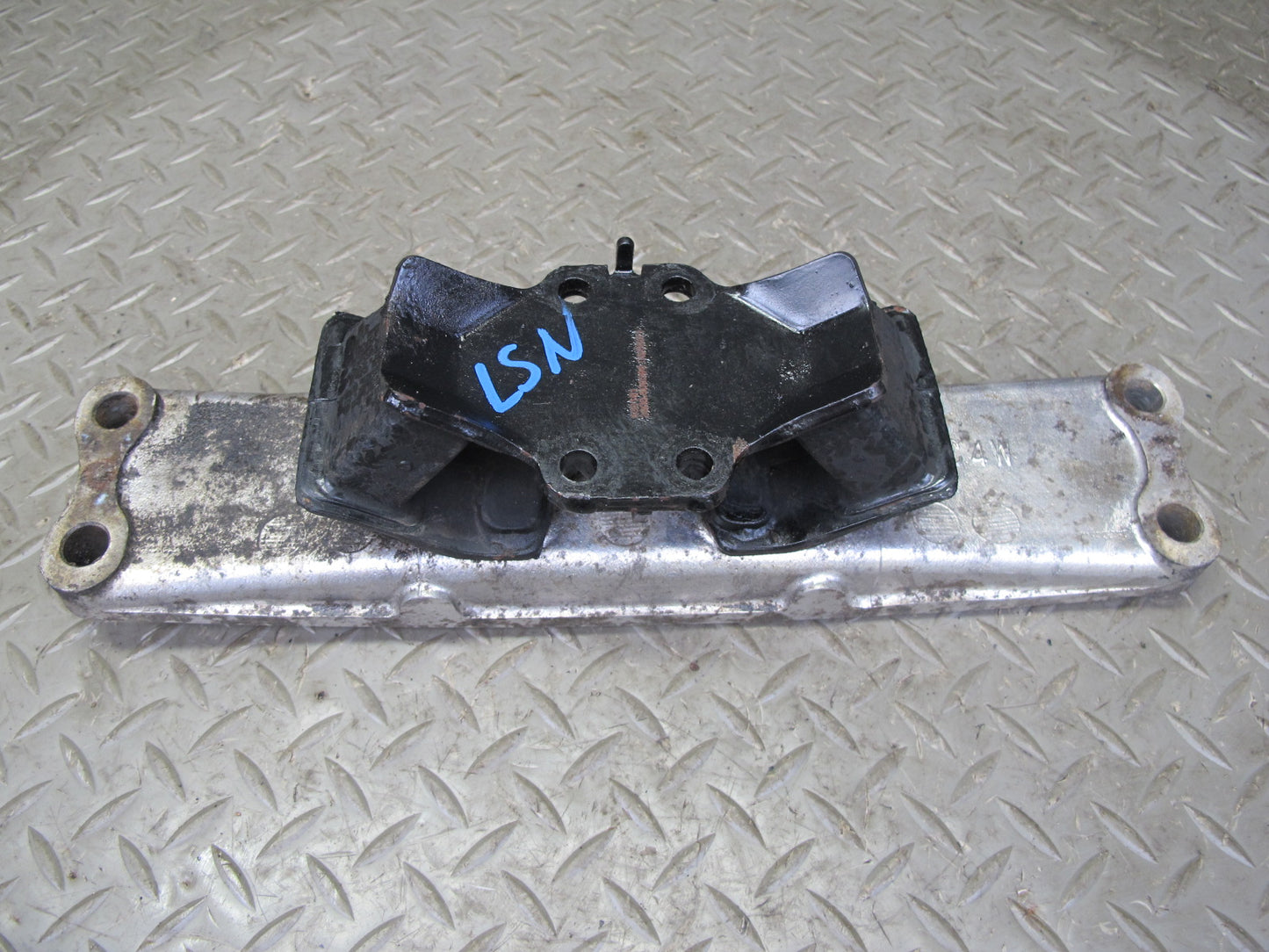 98-00 Lexus UCF20L LS400 A/T Transmission Crossmember w Mount Assembly OEM