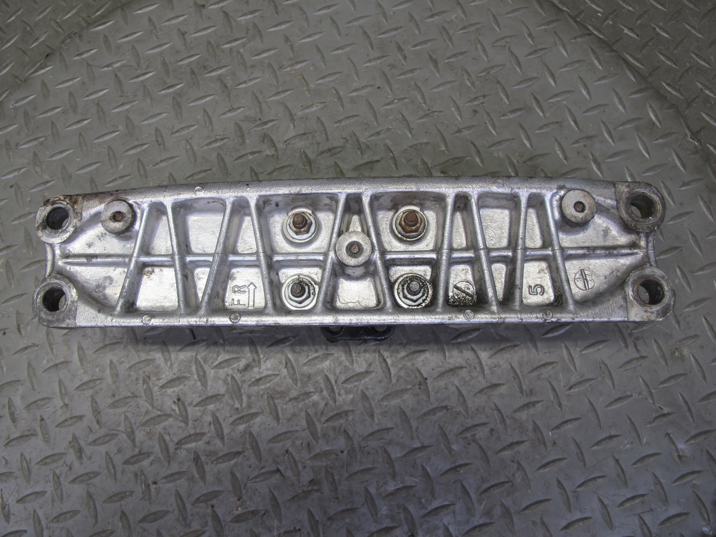 98-00 Lexus UCF20L LS400 A/T Transmission Crossmember w Mount Assembly OEM