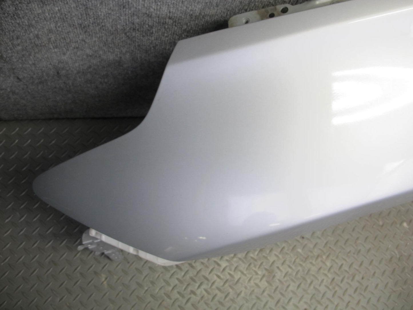 09-20 Nissan Z34 370Z Front Left Fender Shell Panel Cover Silver OEM