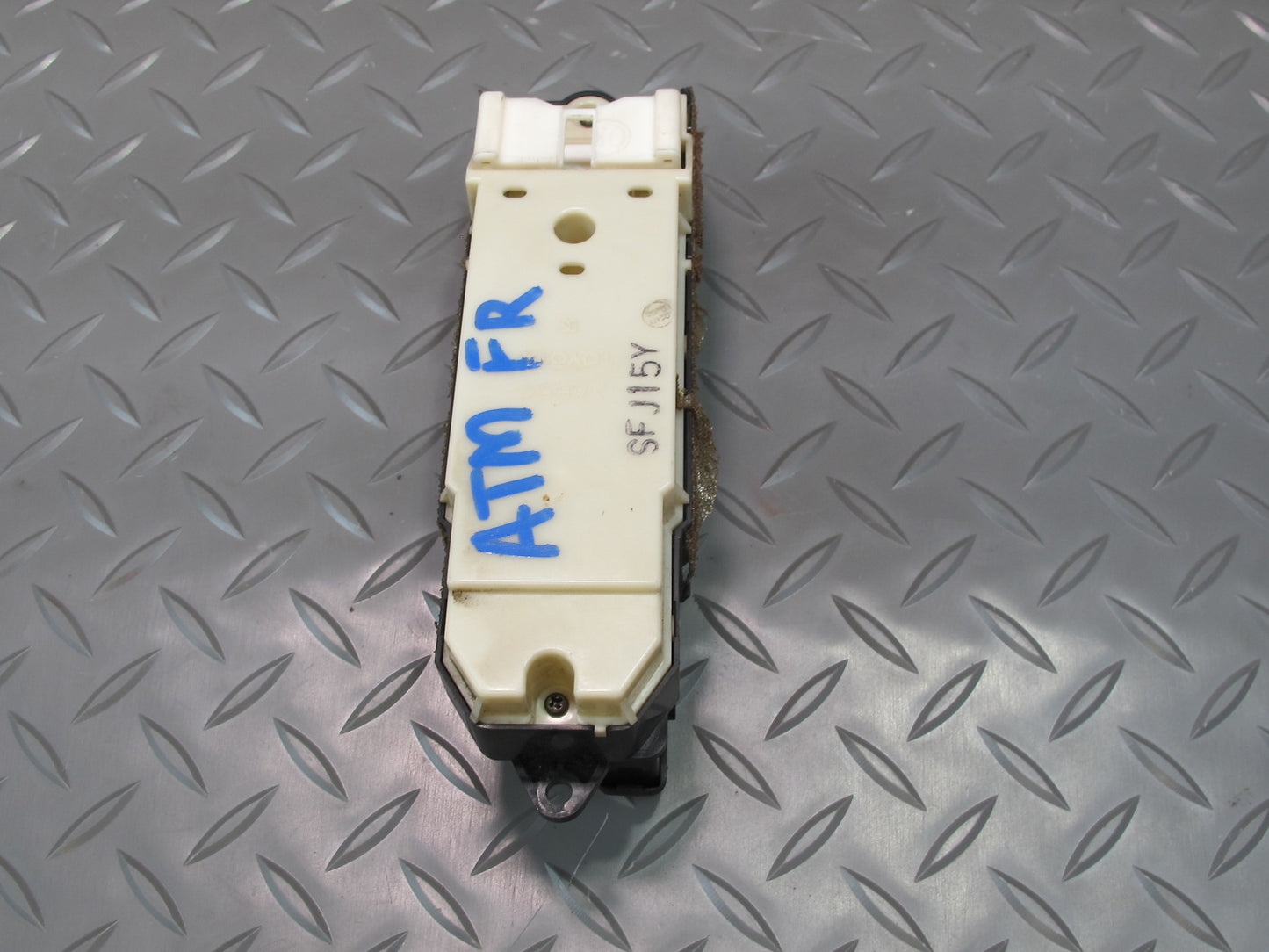 96-98 Toyota MARK2 JZX100 RHD Front Right Master Power Window Switch OEM