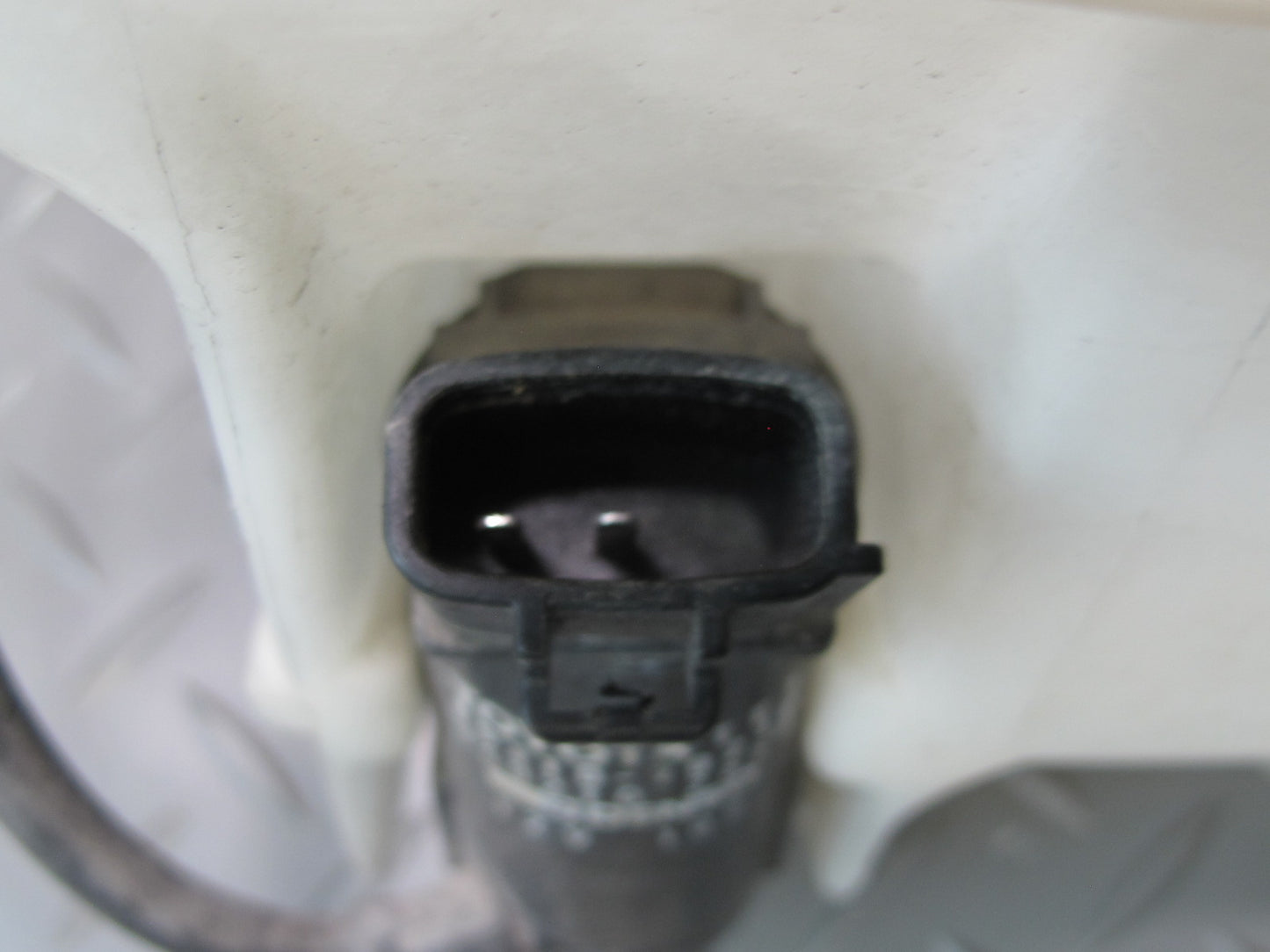 96-98 Toyota MARK2 JZX100 Windshield Washer Reservoir Tank w Pump OEM