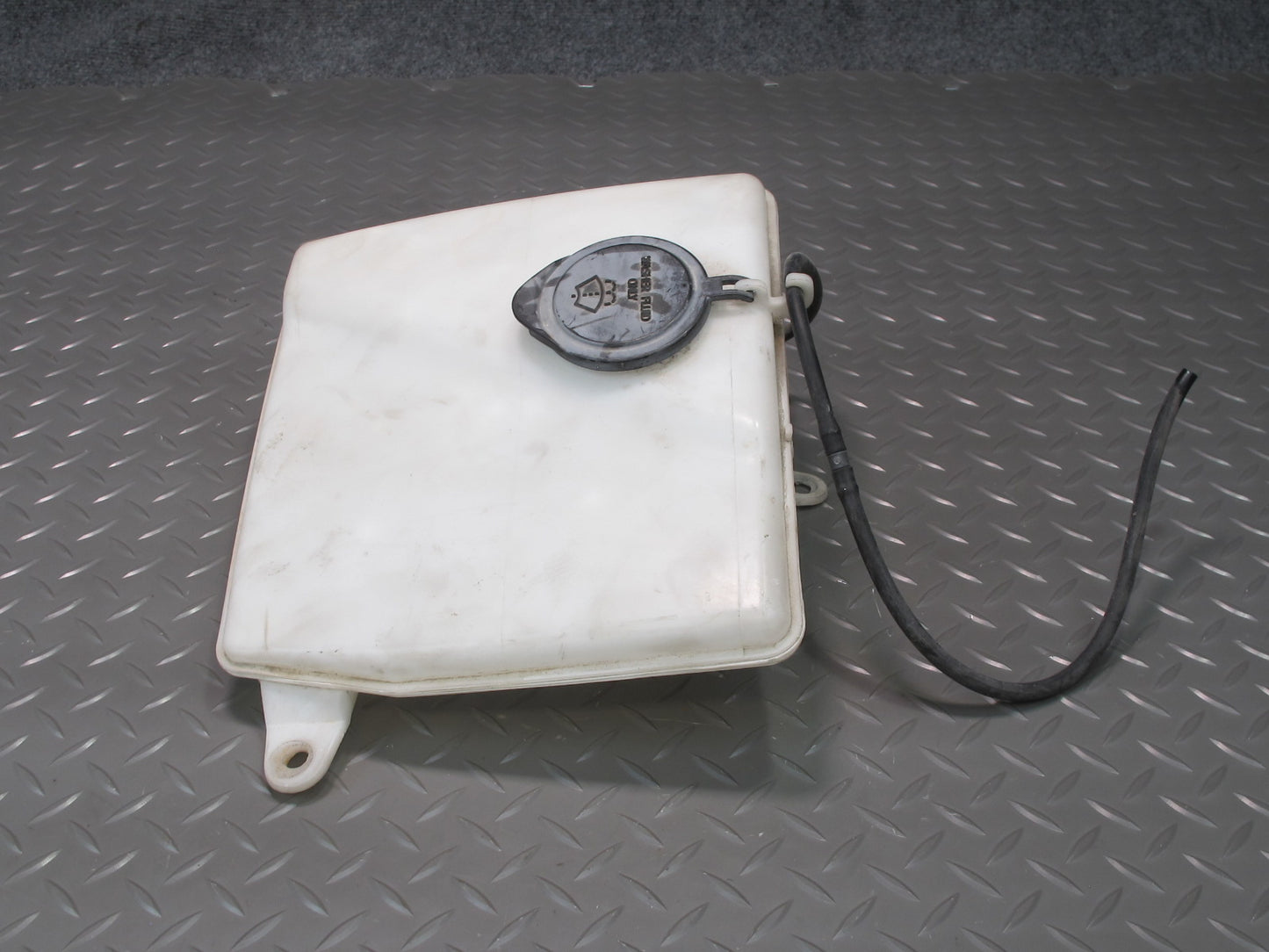 96-98 Toyota MARK2 JZX100 Windshield Washer Reservoir Tank w Pump OEM