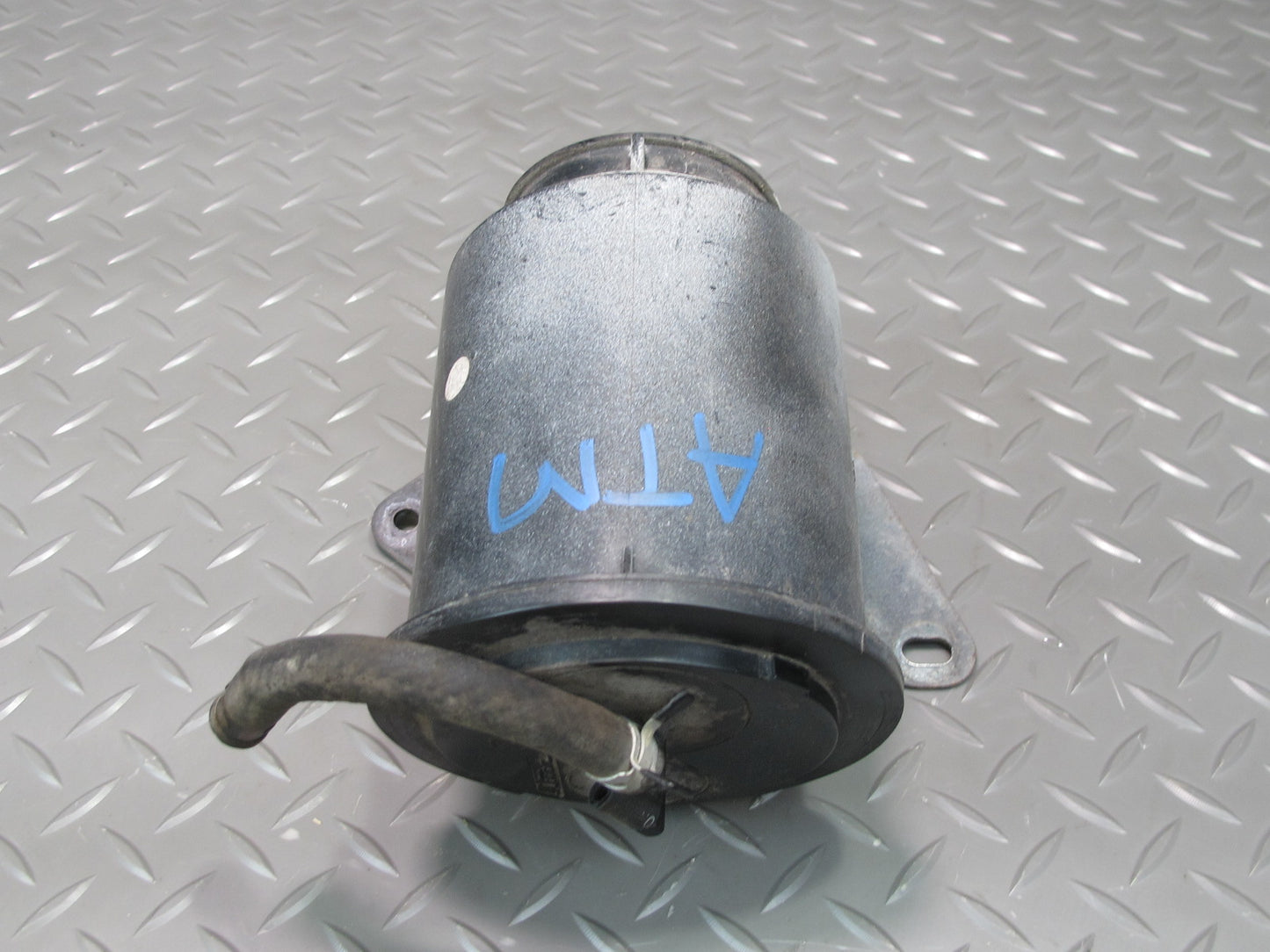 96-98 Toyota MARK2 JZX100 1JZGE Fuel Evap Vapor Charcoal Canister OEM