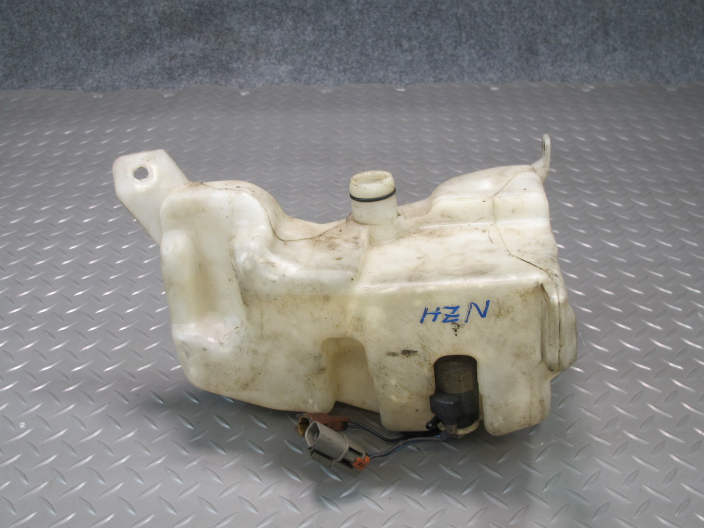 93-94 Nissan Z32 300ZX Convertible Windshield Washer Fluid Reservoir w Pump OEM