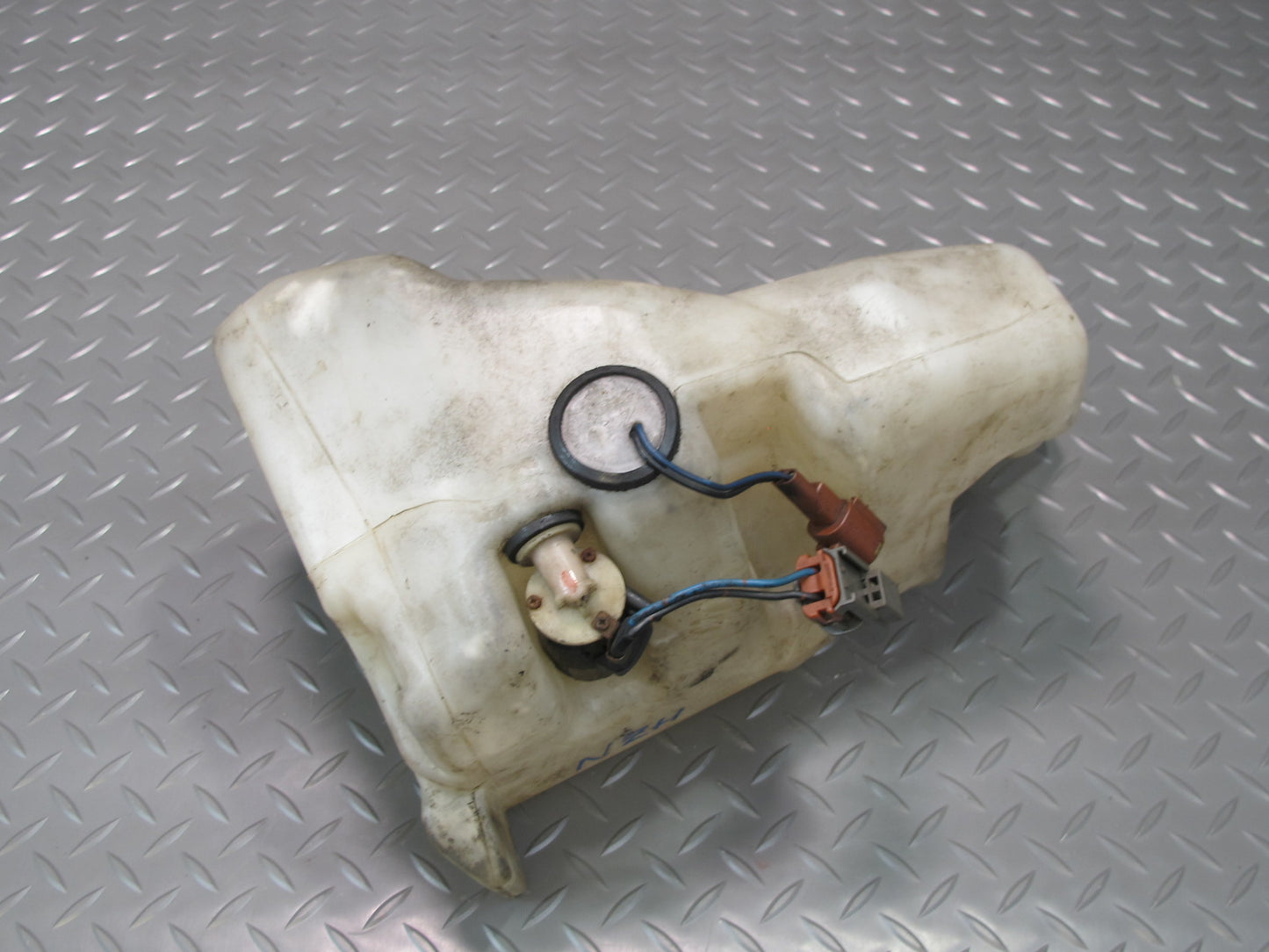 93-94 Nissan Z32 300ZX Convertible Windshield Washer Fluid Reservoir w Pump OEM