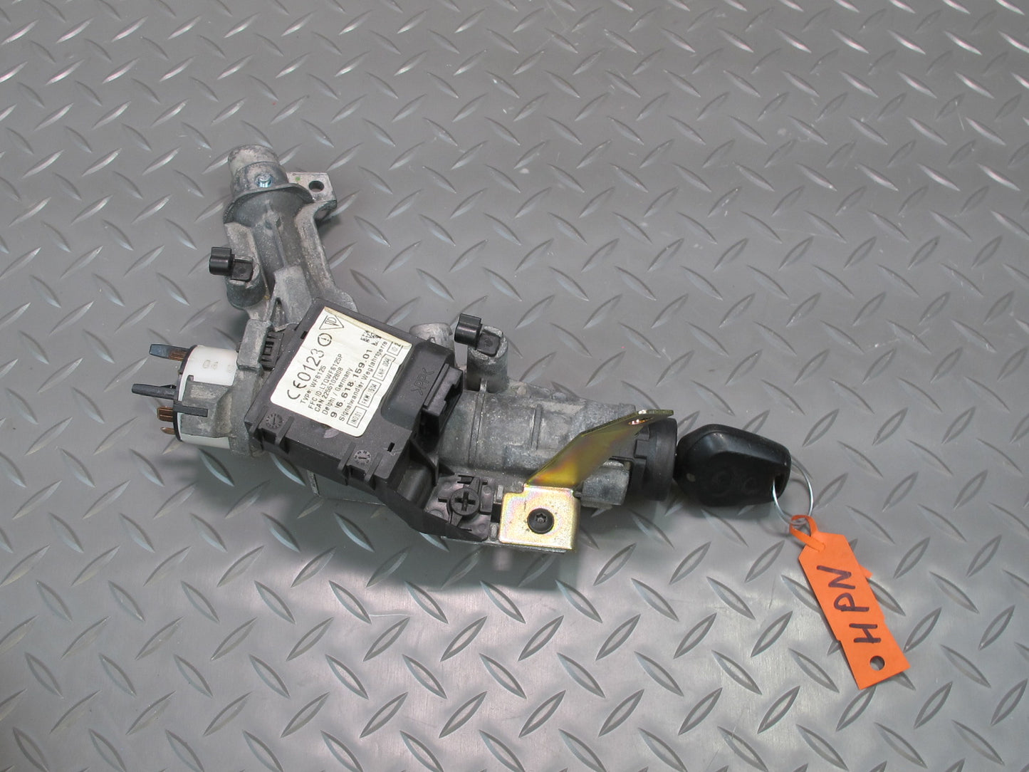 2002-2005 Porsche 911 996 Door Handle Anti Theft Ignition Arm Rest Lock KEY Set