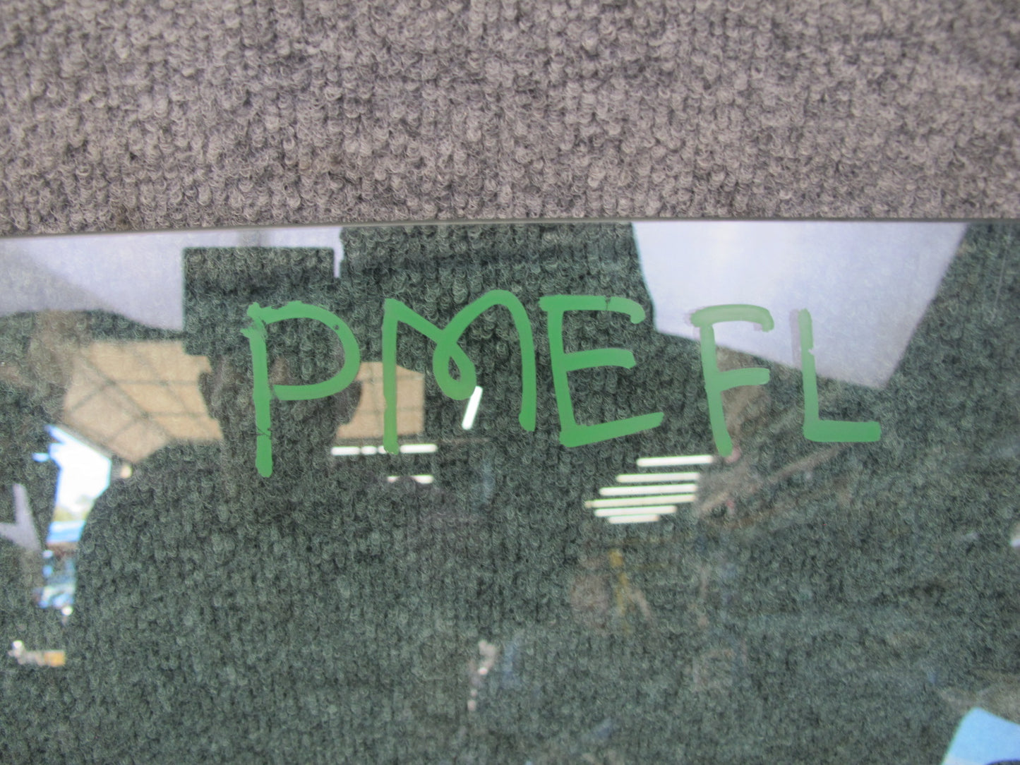 90-95 Mercedes W124 300D Sedan Front Left Door Glass Window OEM