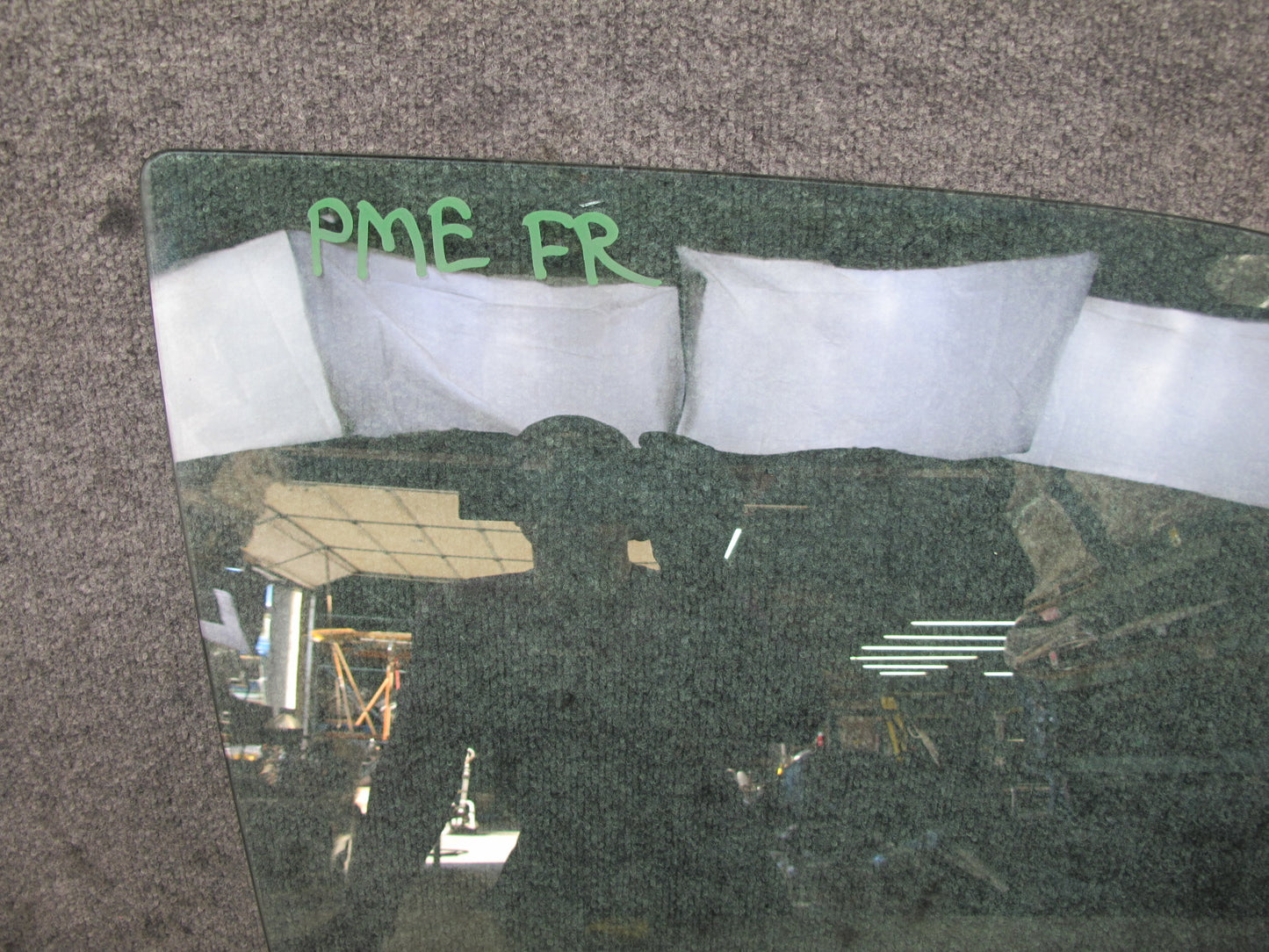 90-95 Mercedes W124 300D Sedan Front Right Door Glass Window OEM